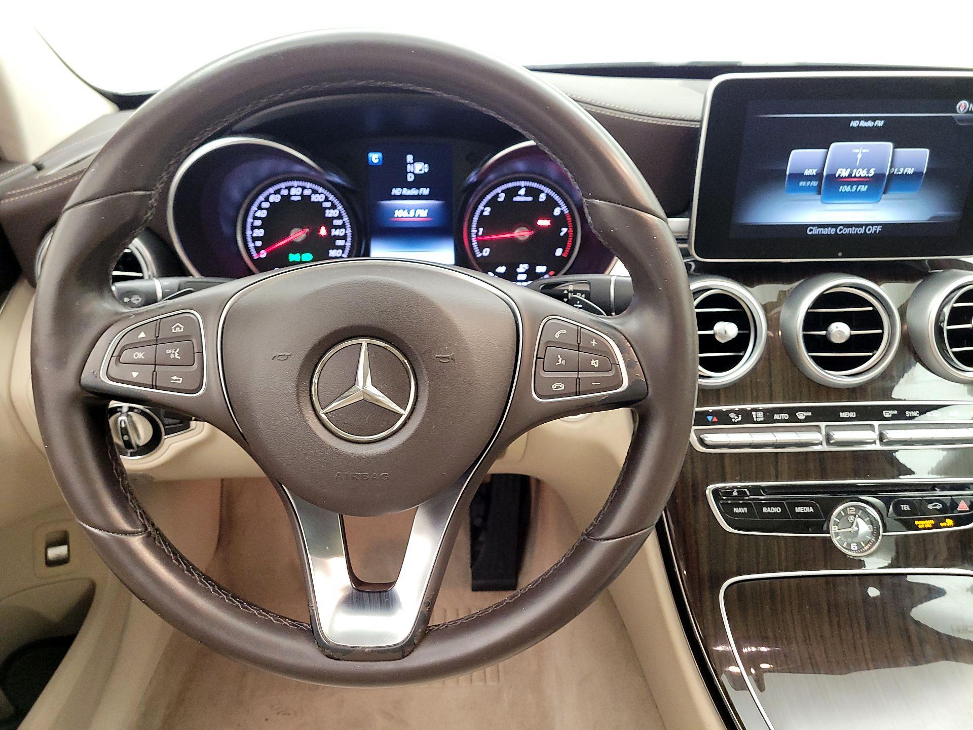 Thumbnail: 2015 Mercedes-Benz C-Class - 10