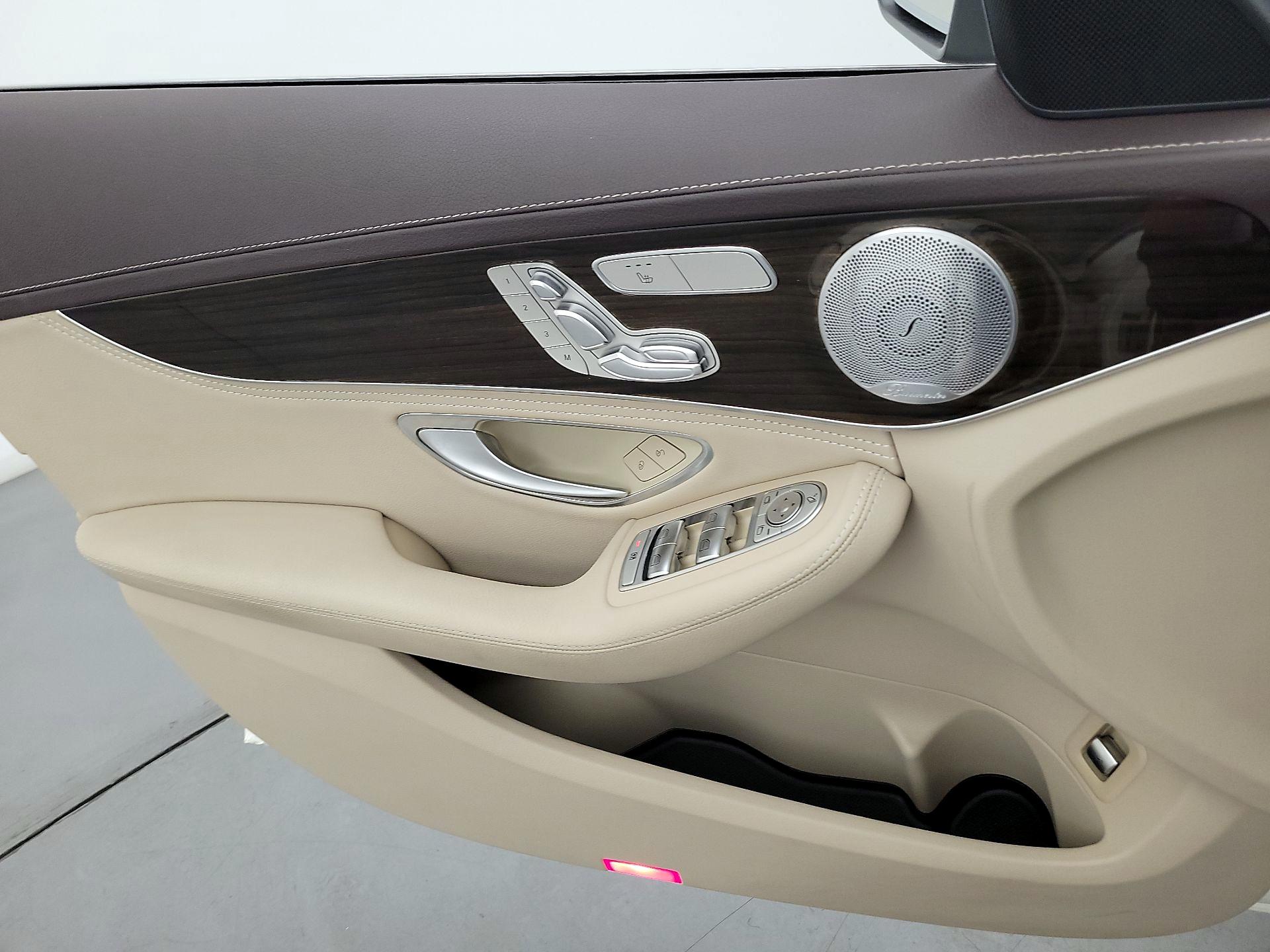 Thumbnail: 2015 Mercedes-Benz C-Class - 12