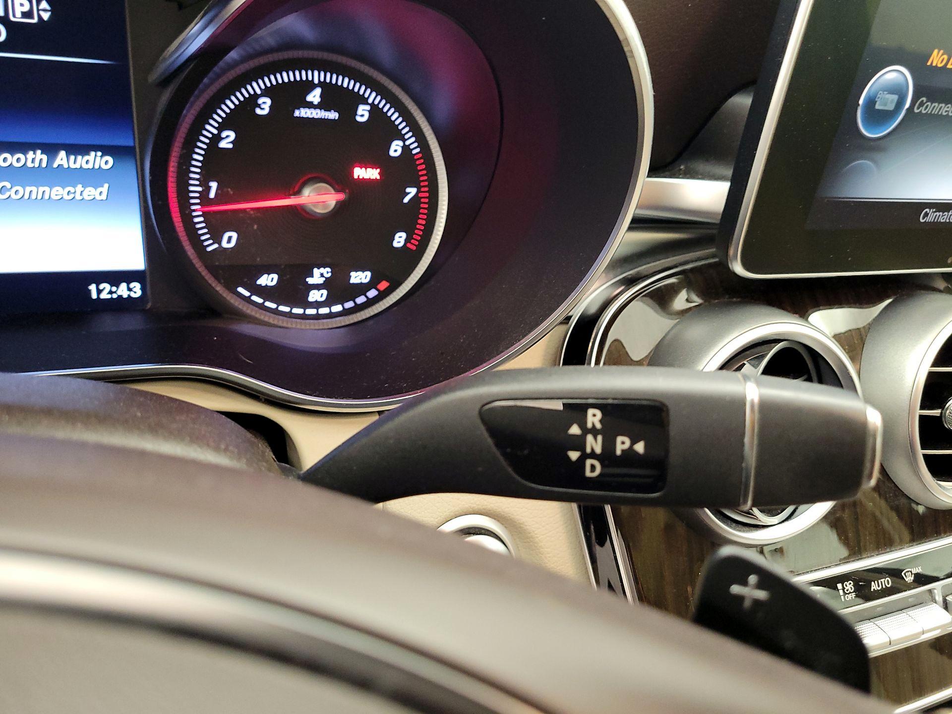 Thumbnail: 2015 Mercedes-Benz C-Class - 15