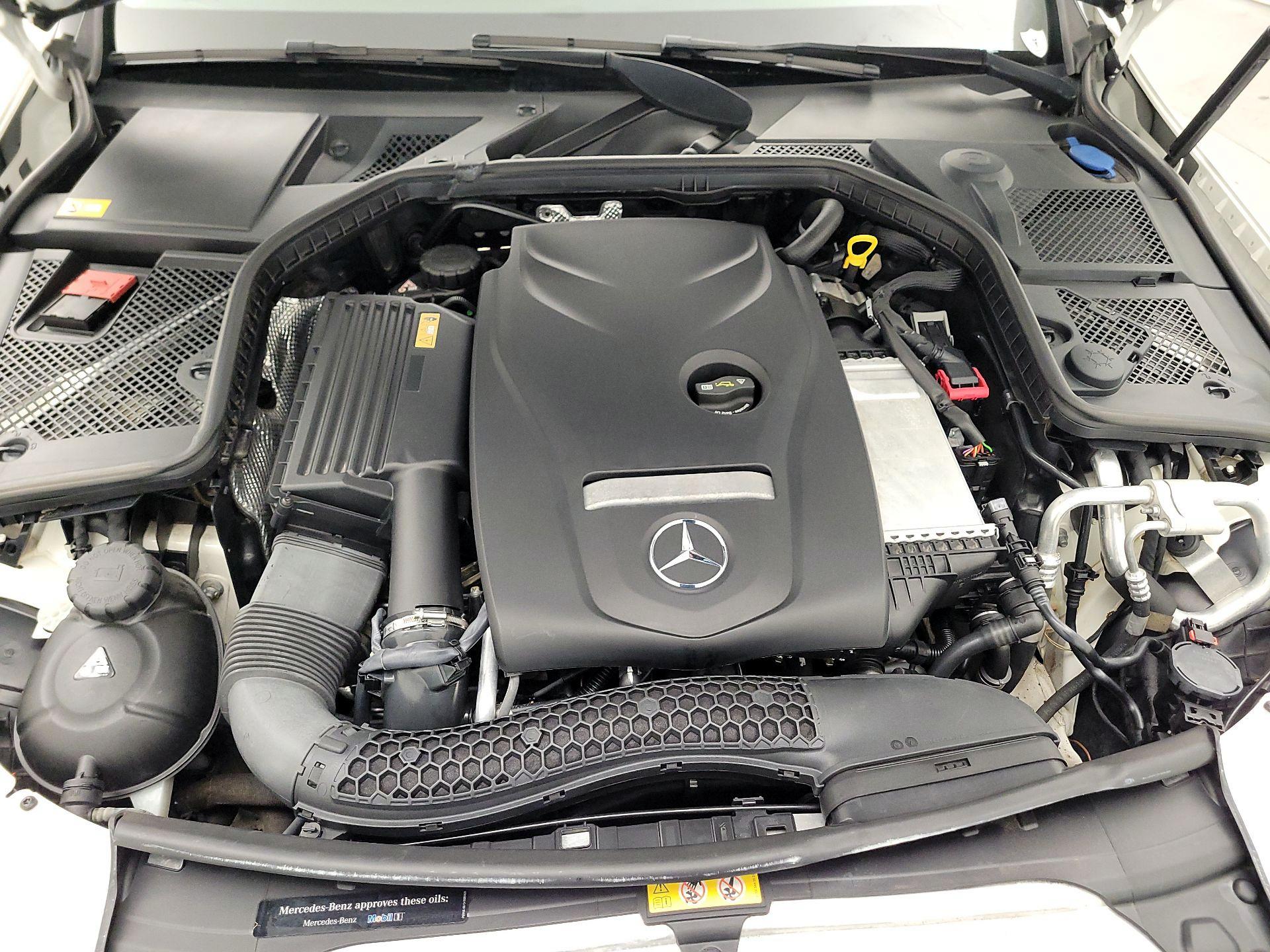 Thumbnail: 2015 Mercedes-Benz C-Class - 17
