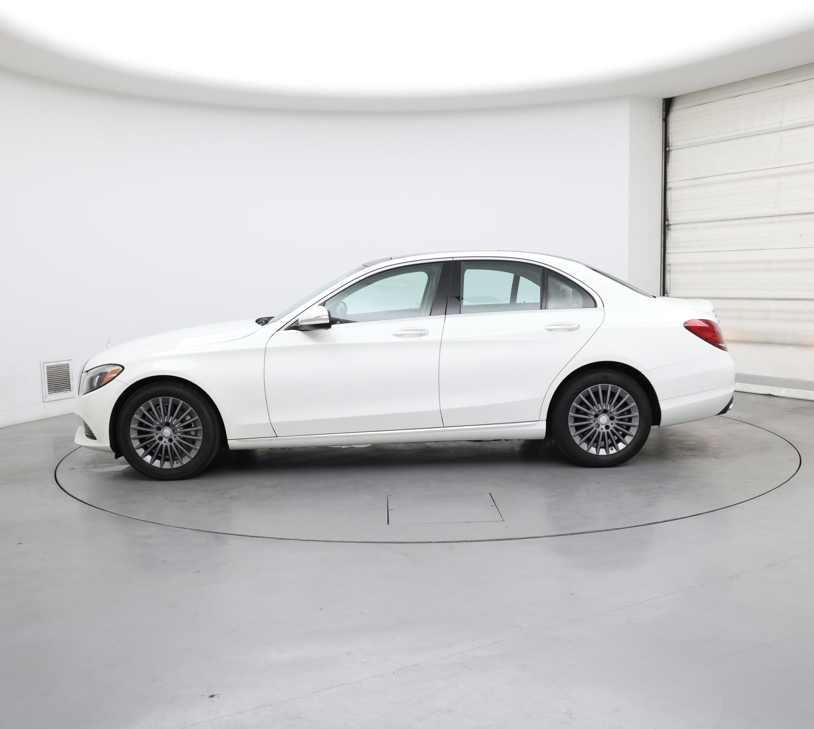 Thumbnail: 2015 Mercedes-Benz C-Class - 3