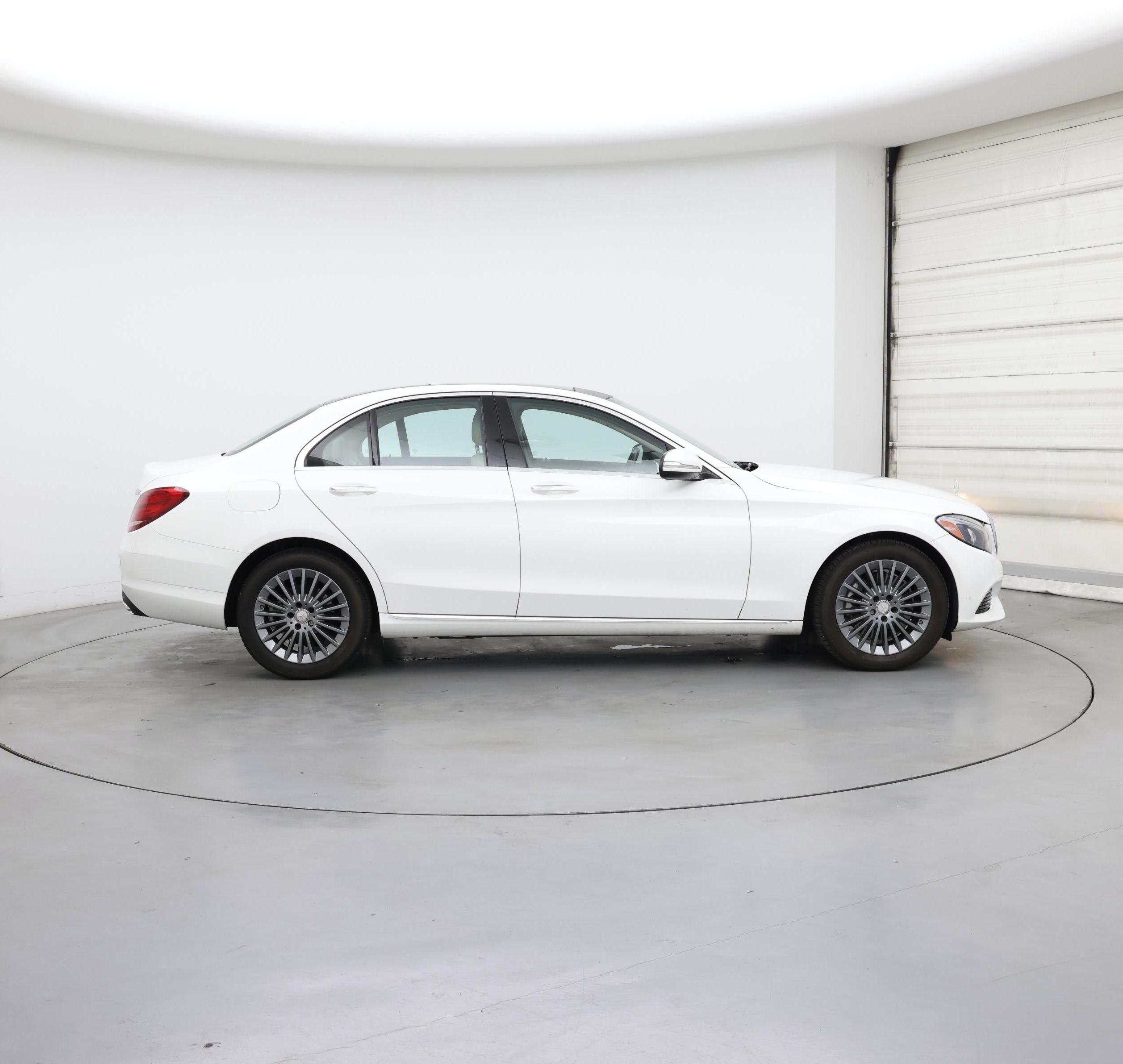 Thumbnail: 2015 Mercedes-Benz C-Class - 7