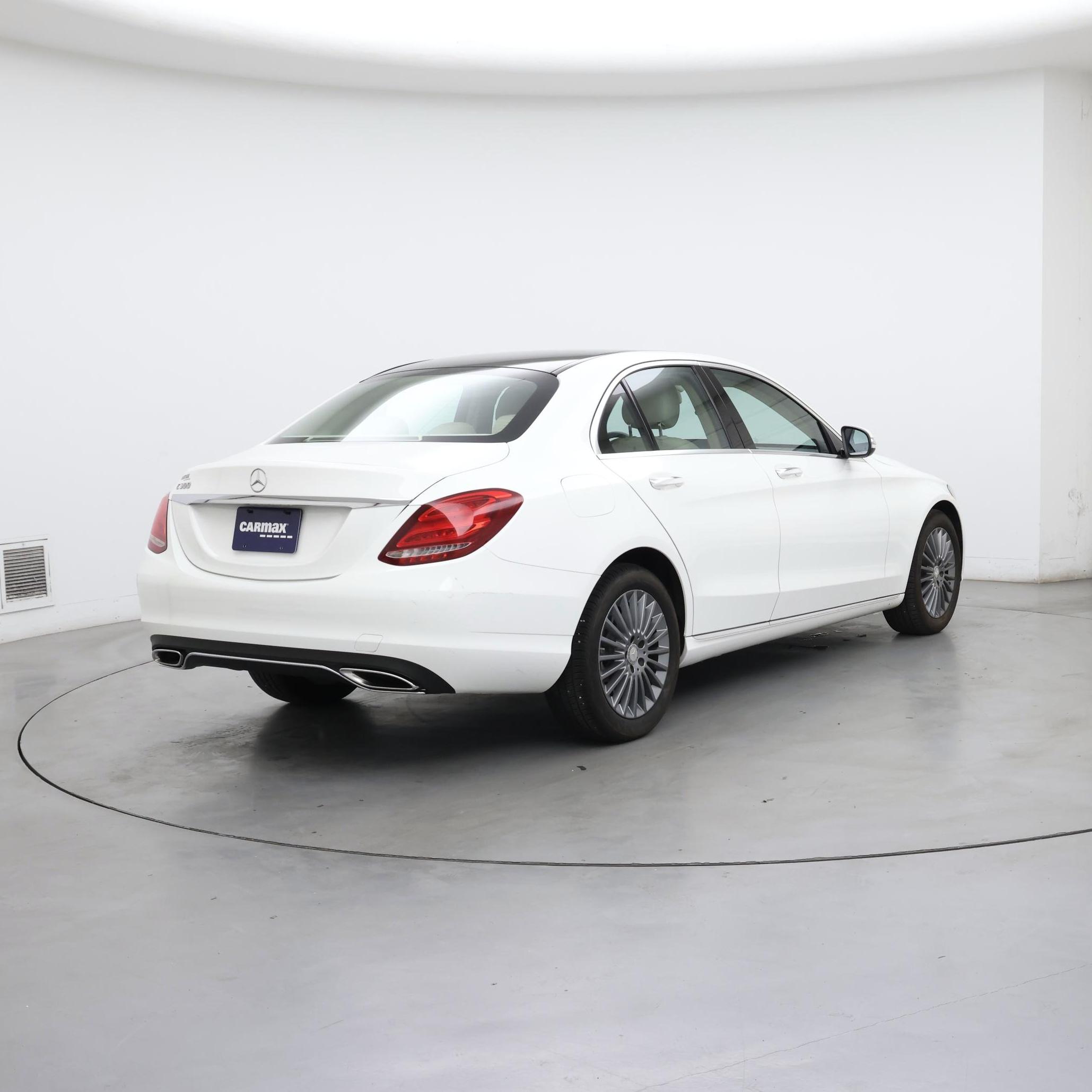 Thumbnail: 2015 Mercedes-Benz C-Class - 8
