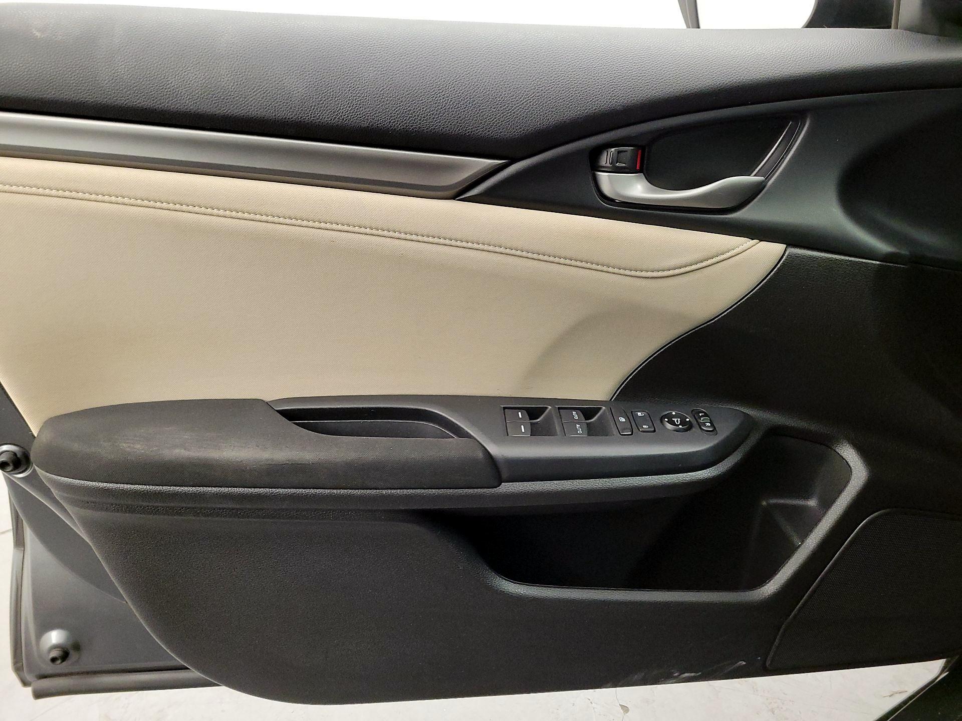 Thumbnail: 2020 Honda Civic - 12