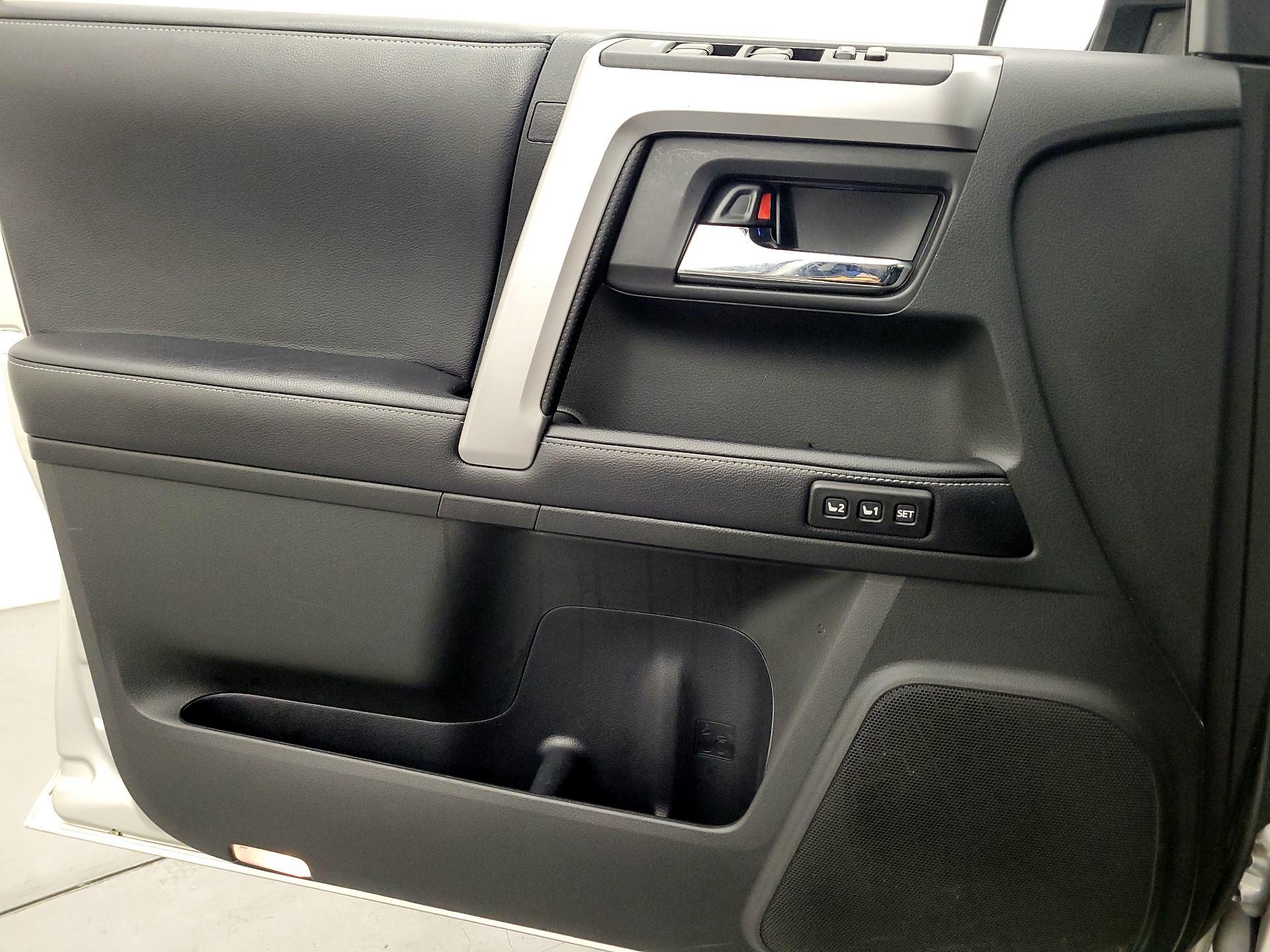 Thumbnail: 2018 Toyota 4Runner - 12