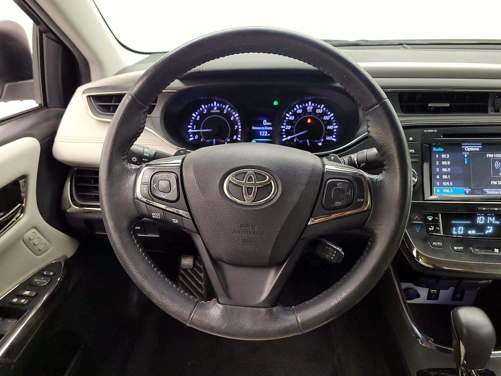 Thumbnail: 2016 Toyota Avalon - 10