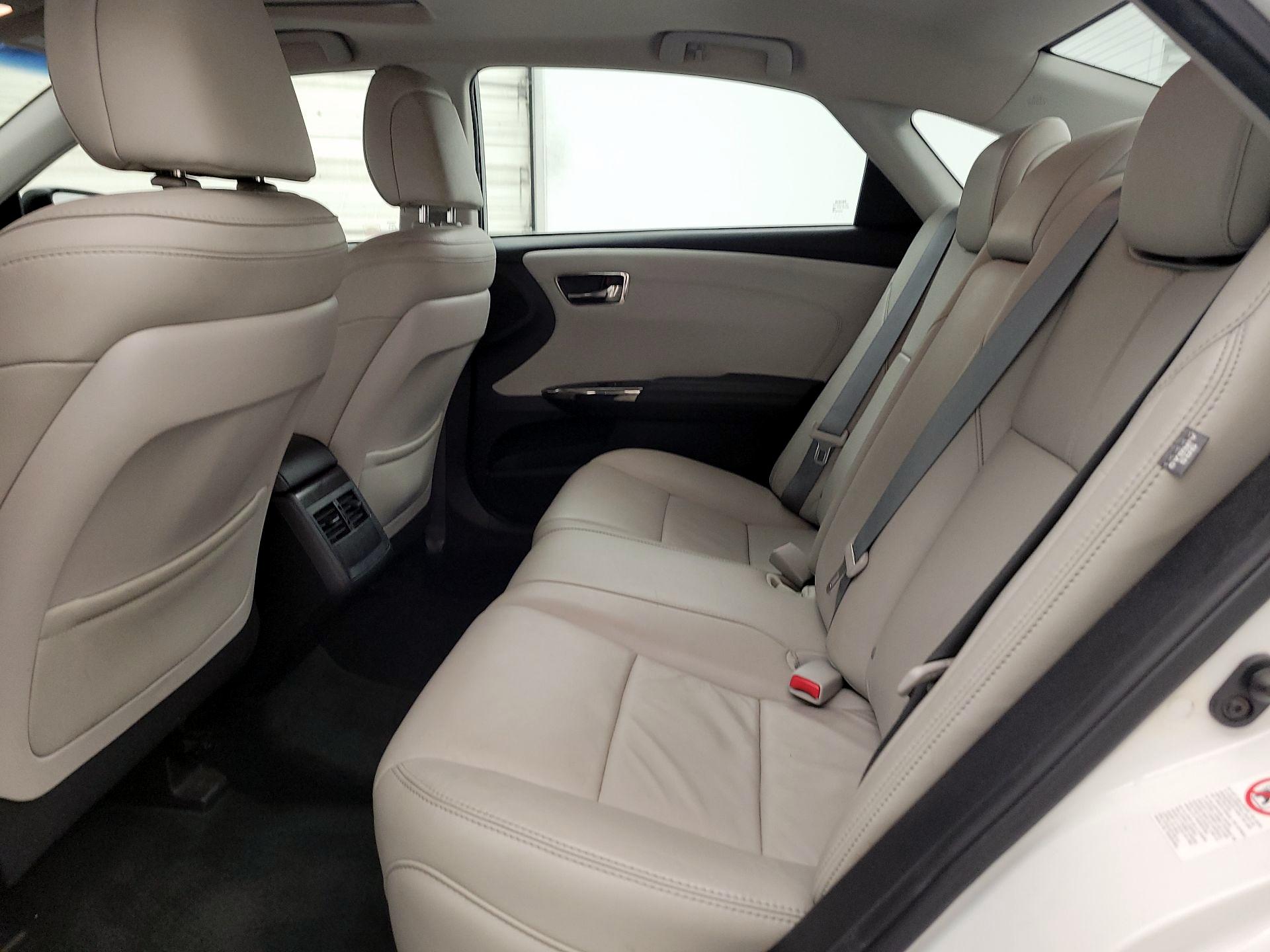Thumbnail: 2016 Toyota Avalon - 19