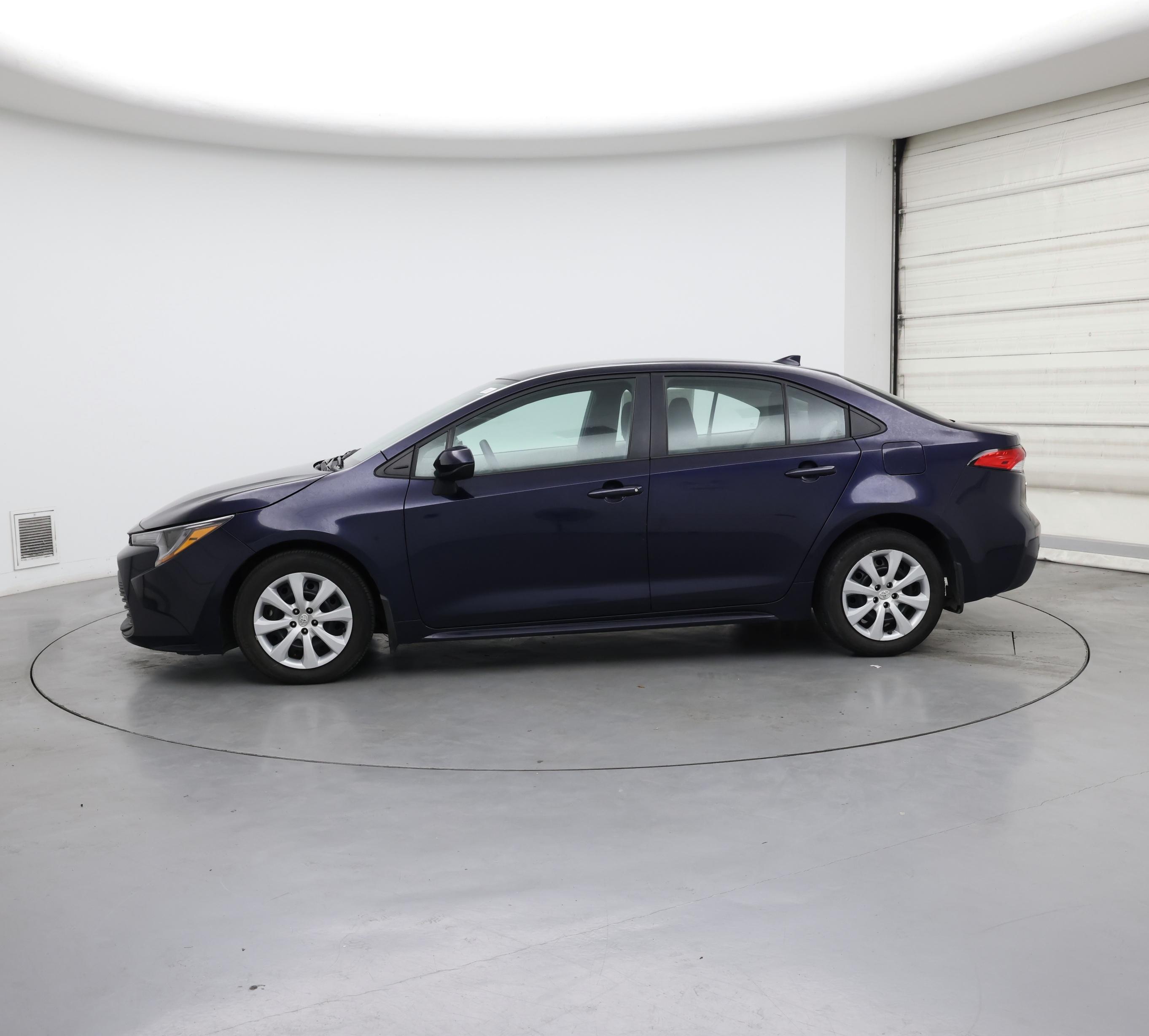 Thumbnail: 2023 Toyota Corolla - 3