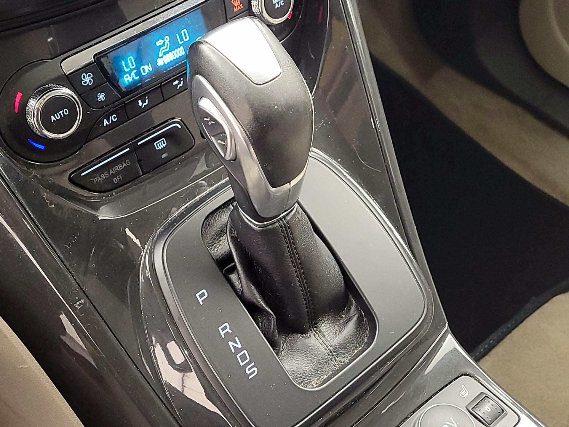 Thumbnail: 2014 Ford Escape - 17