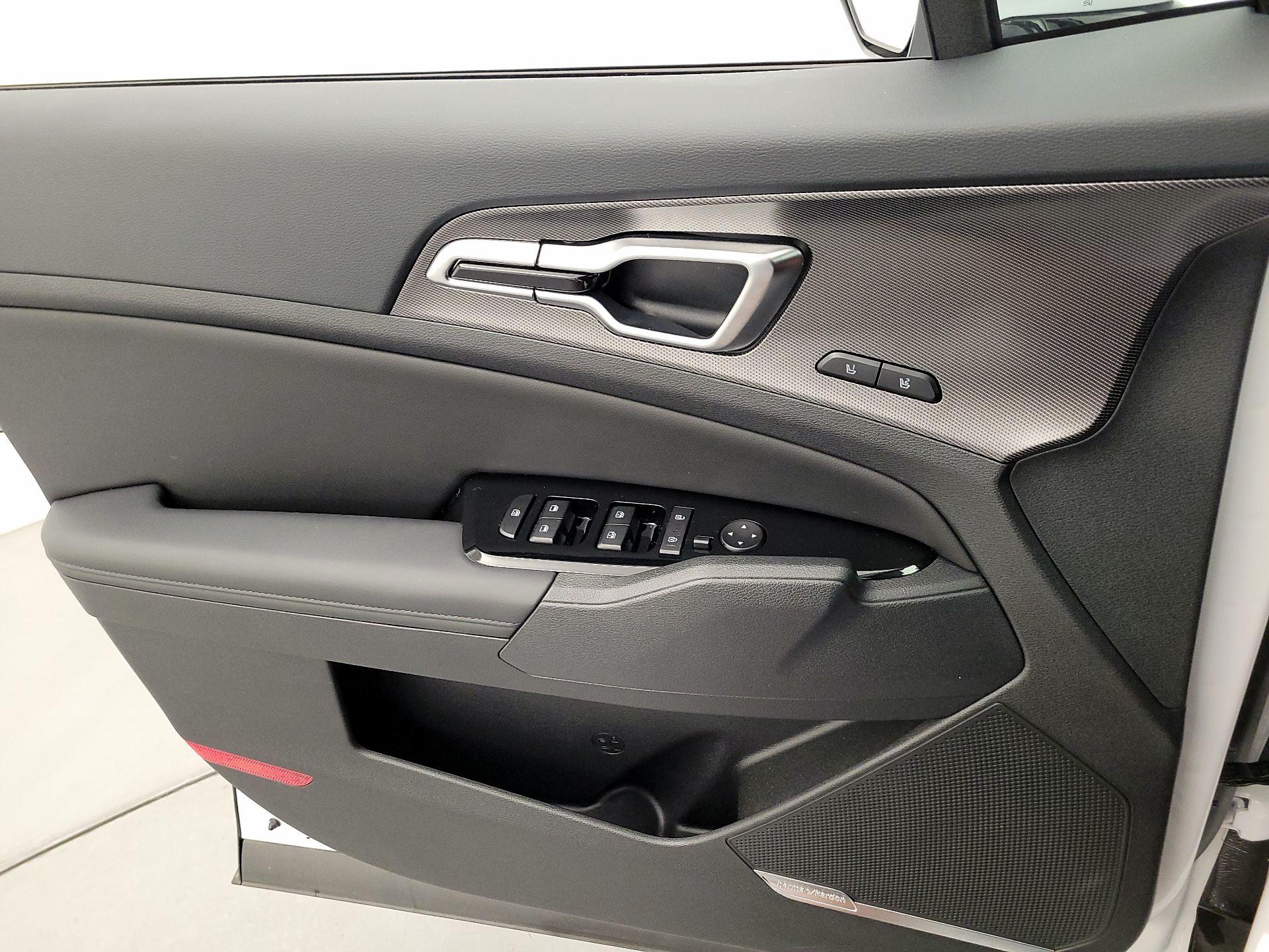 Thumbnail: 2025 Kia Sportage - 12