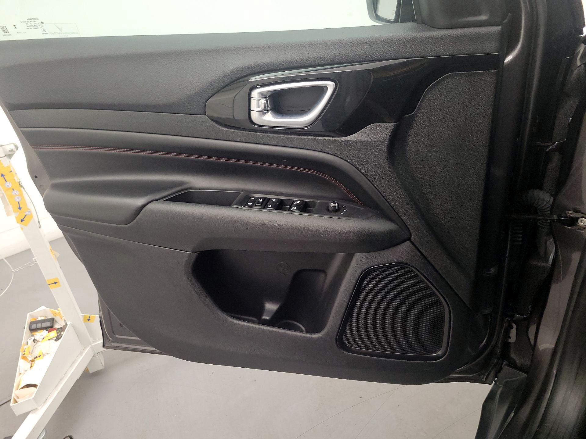 Thumbnail: 2023 Jeep Compass - 12