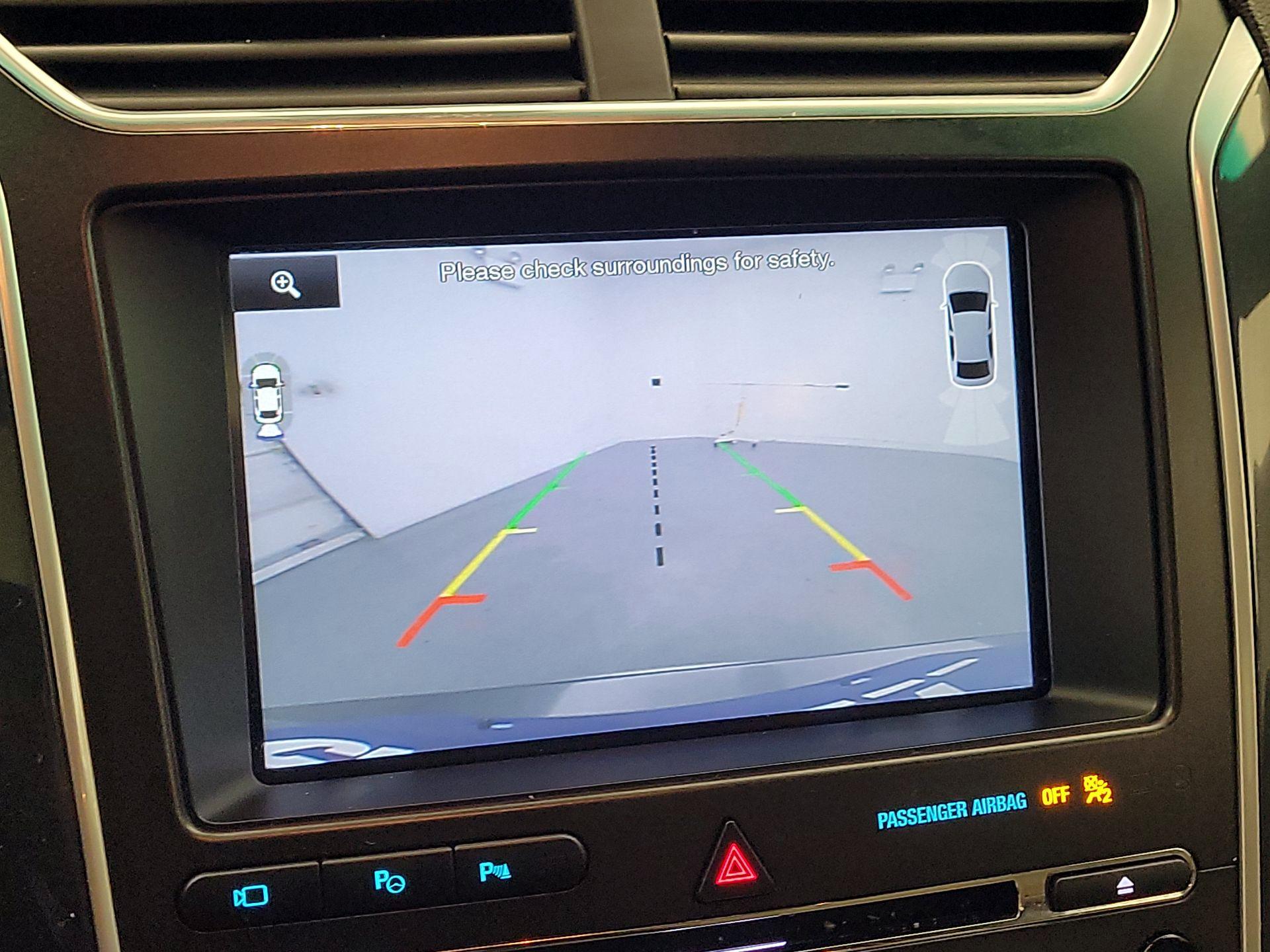 Thumbnail: 2016 Ford Explorer - 14