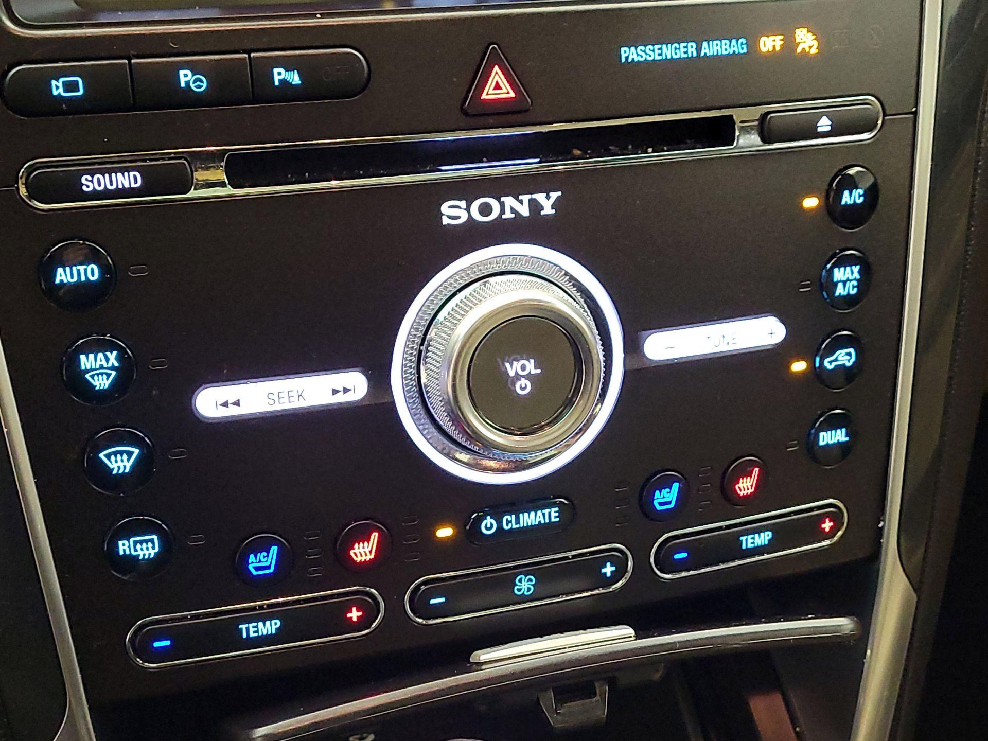 Thumbnail: 2016 Ford Explorer - 16