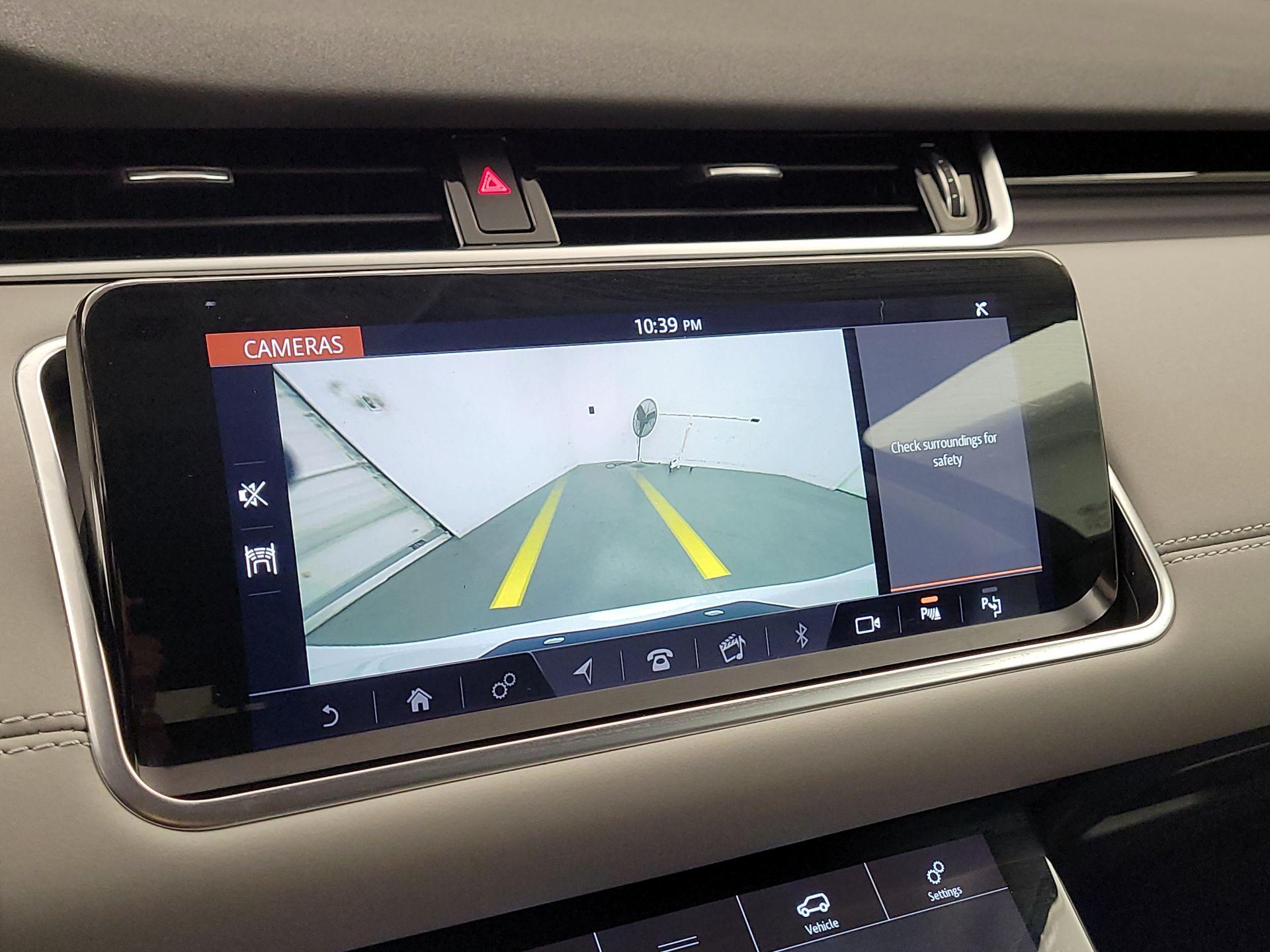 Thumbnail: 2020 Land Rover Range Rover Evoque - 14