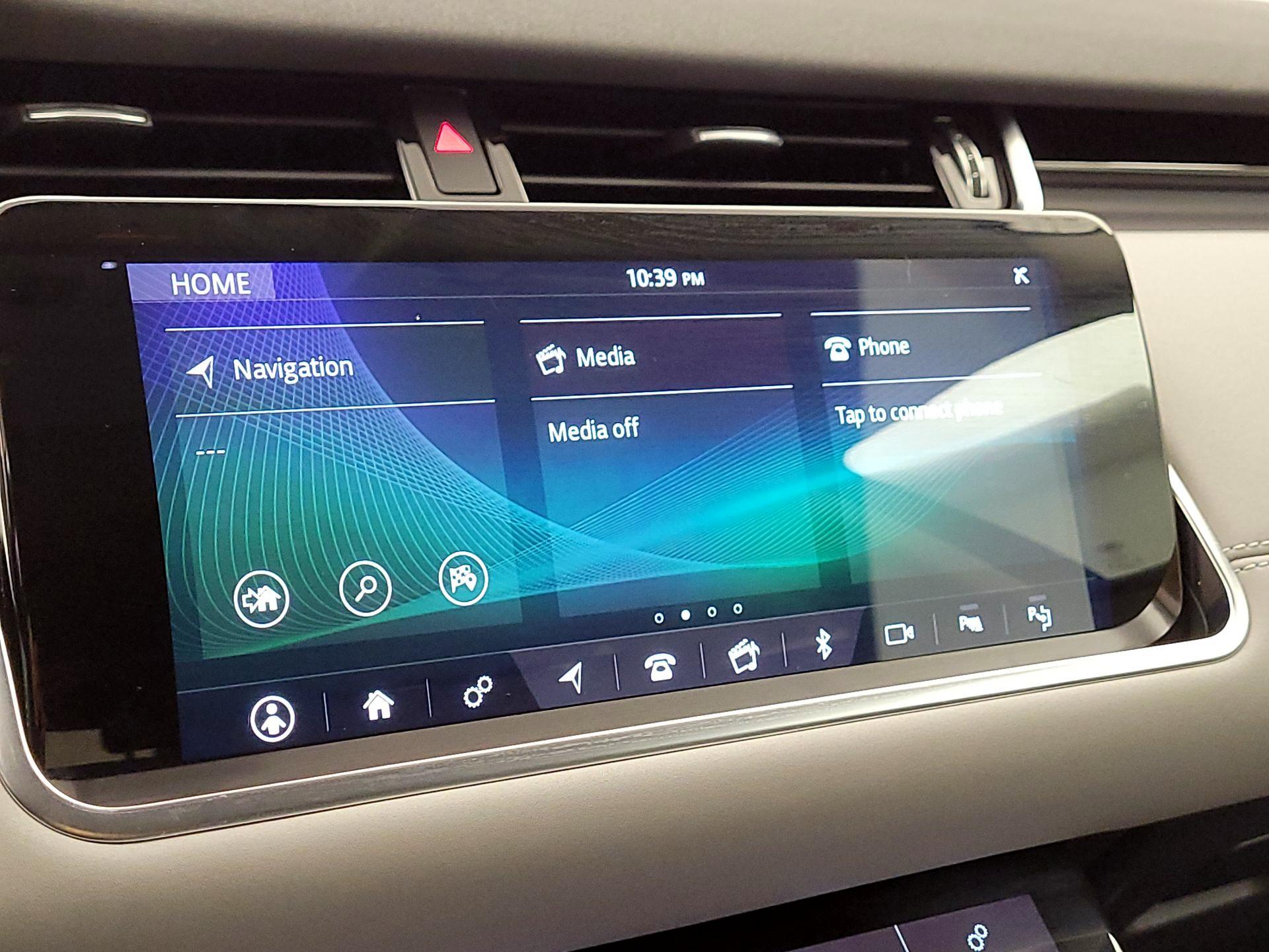 Thumbnail: 2020 Land Rover Range Rover Evoque - 15