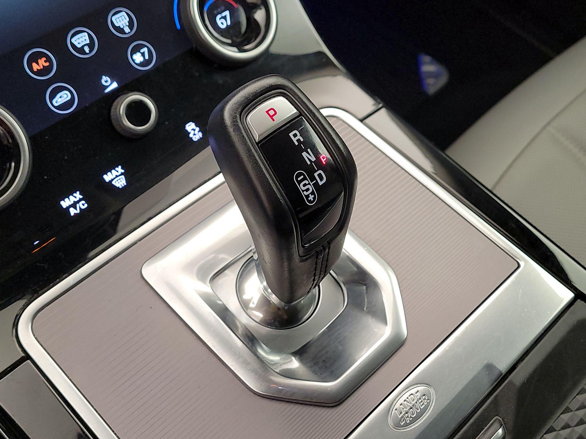 Thumbnail: 2020 Land Rover Range Rover Evoque - 17