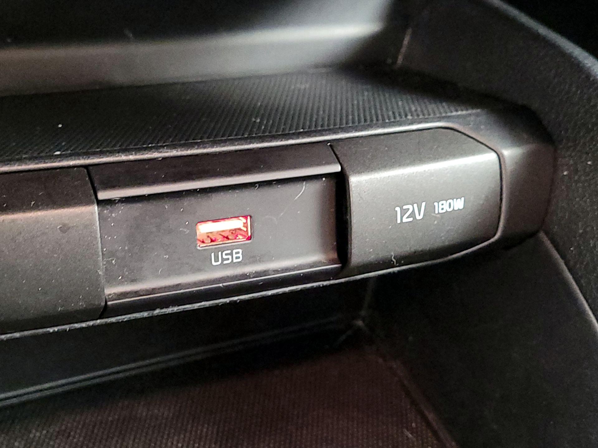 Thumbnail: 2023 Kia Rio - 18