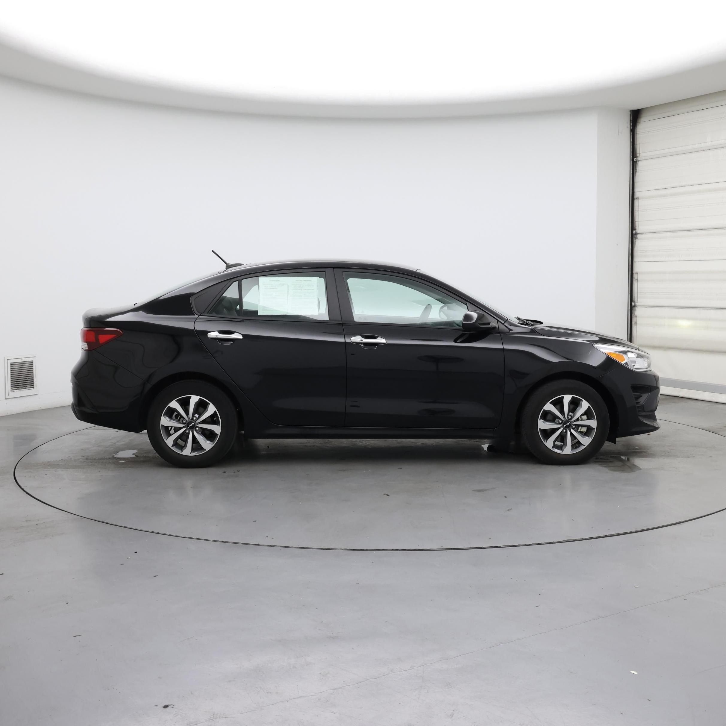 Thumbnail: 2023 Kia Rio - 7