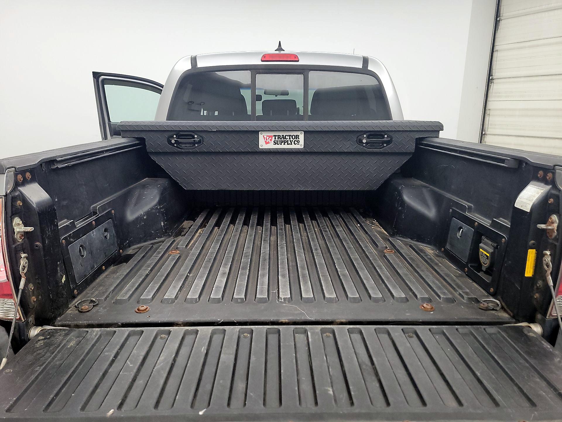 Thumbnail: 2014 Toyota Tacoma - 16