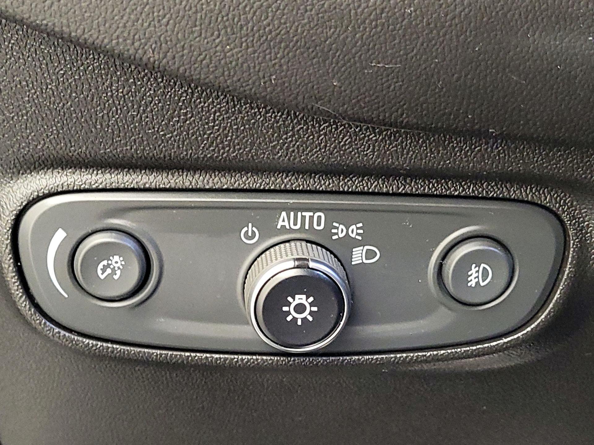 Thumbnail: 2021 Chevrolet Equinox - 13