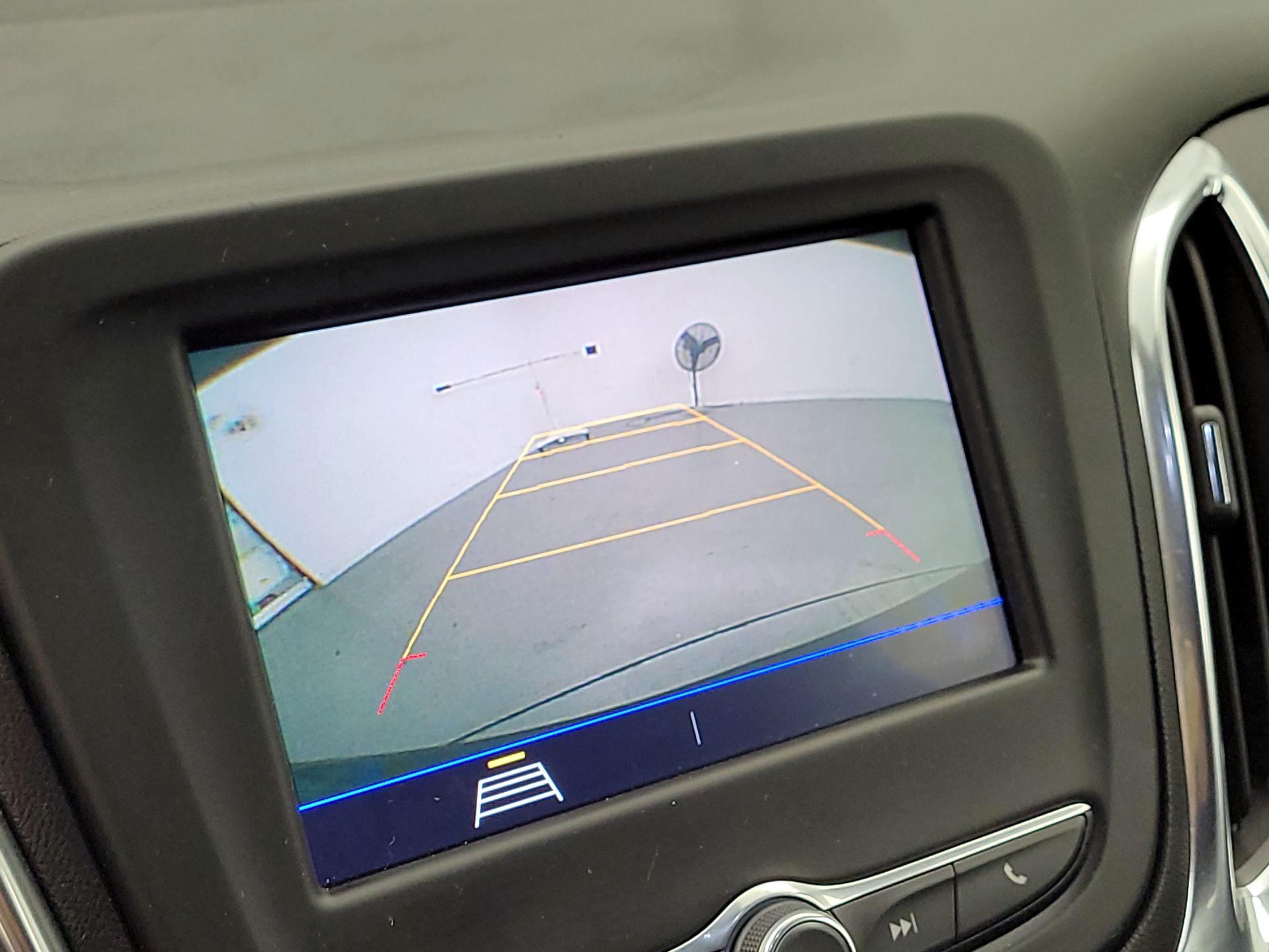 Thumbnail: 2021 Chevrolet Equinox - 14