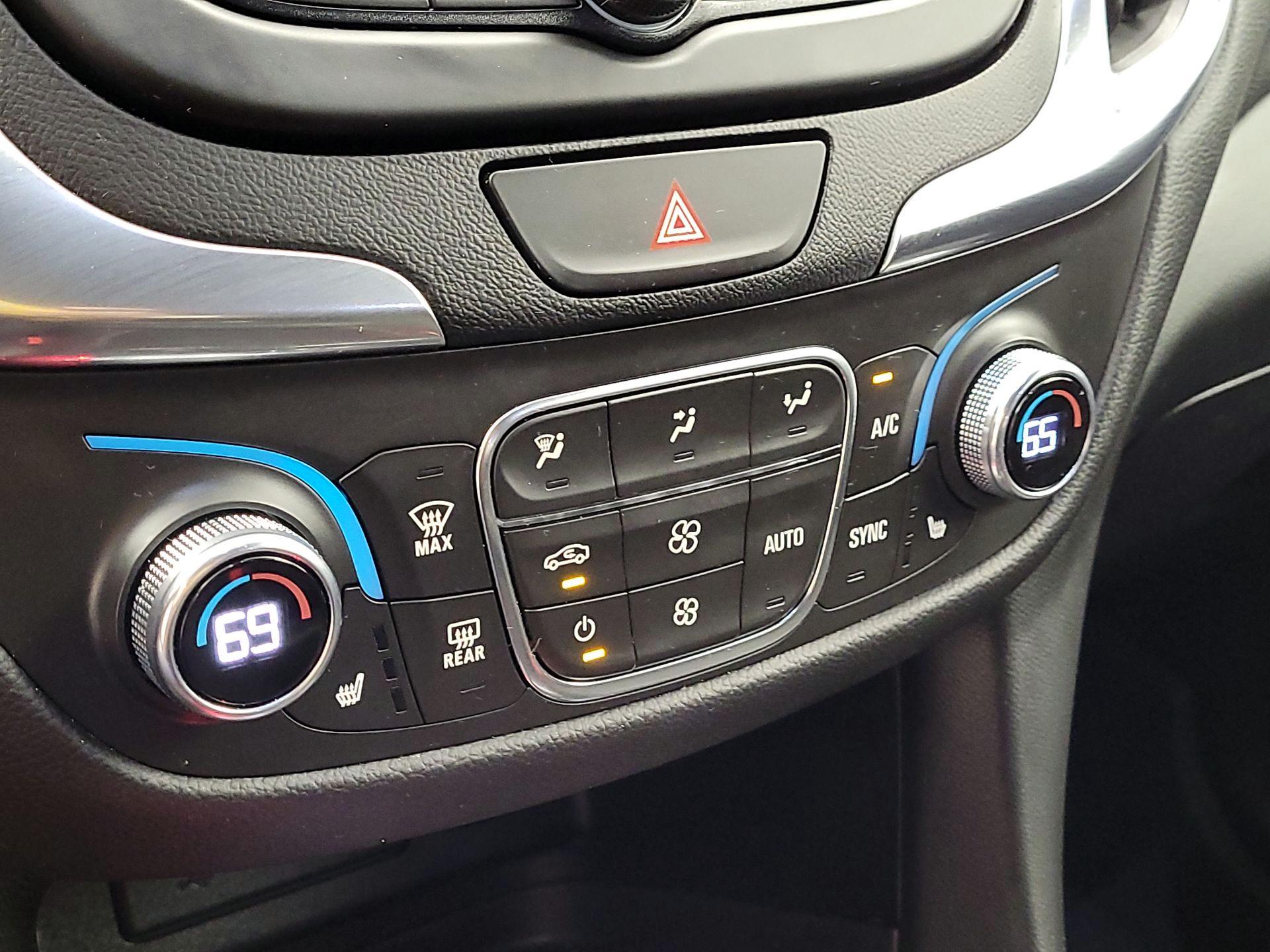 Thumbnail: 2021 Chevrolet Equinox - 16