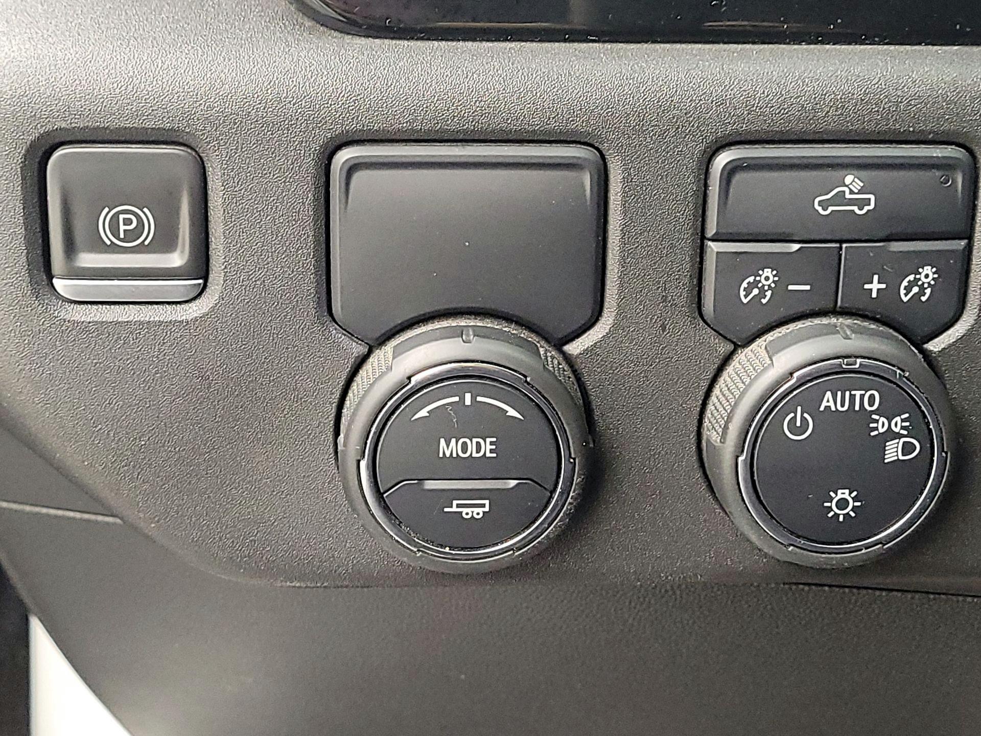 Thumbnail: 2023 Chevrolet Silverado 1500 - 13