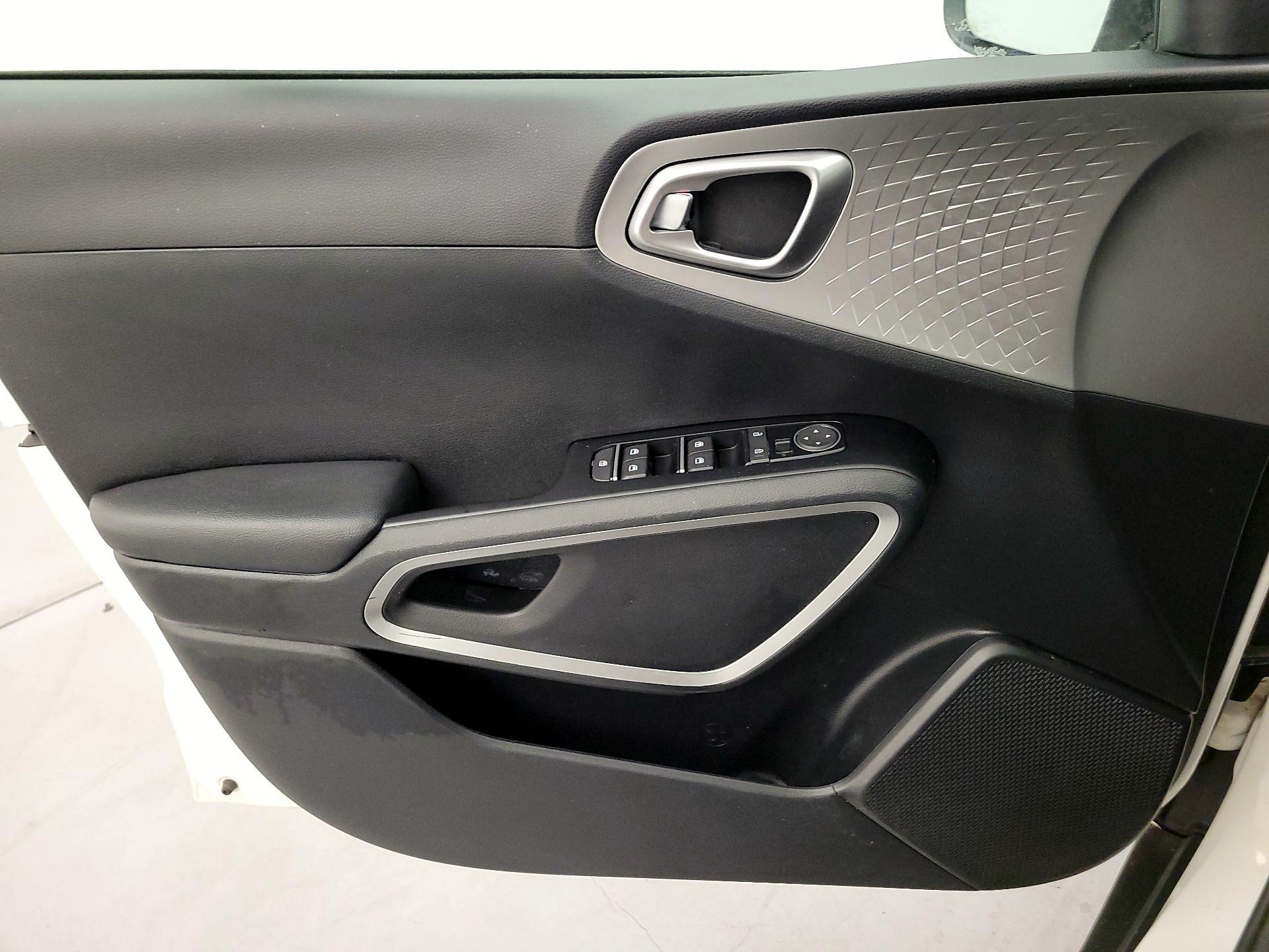 Thumbnail: 2021 Kia Soul - 12