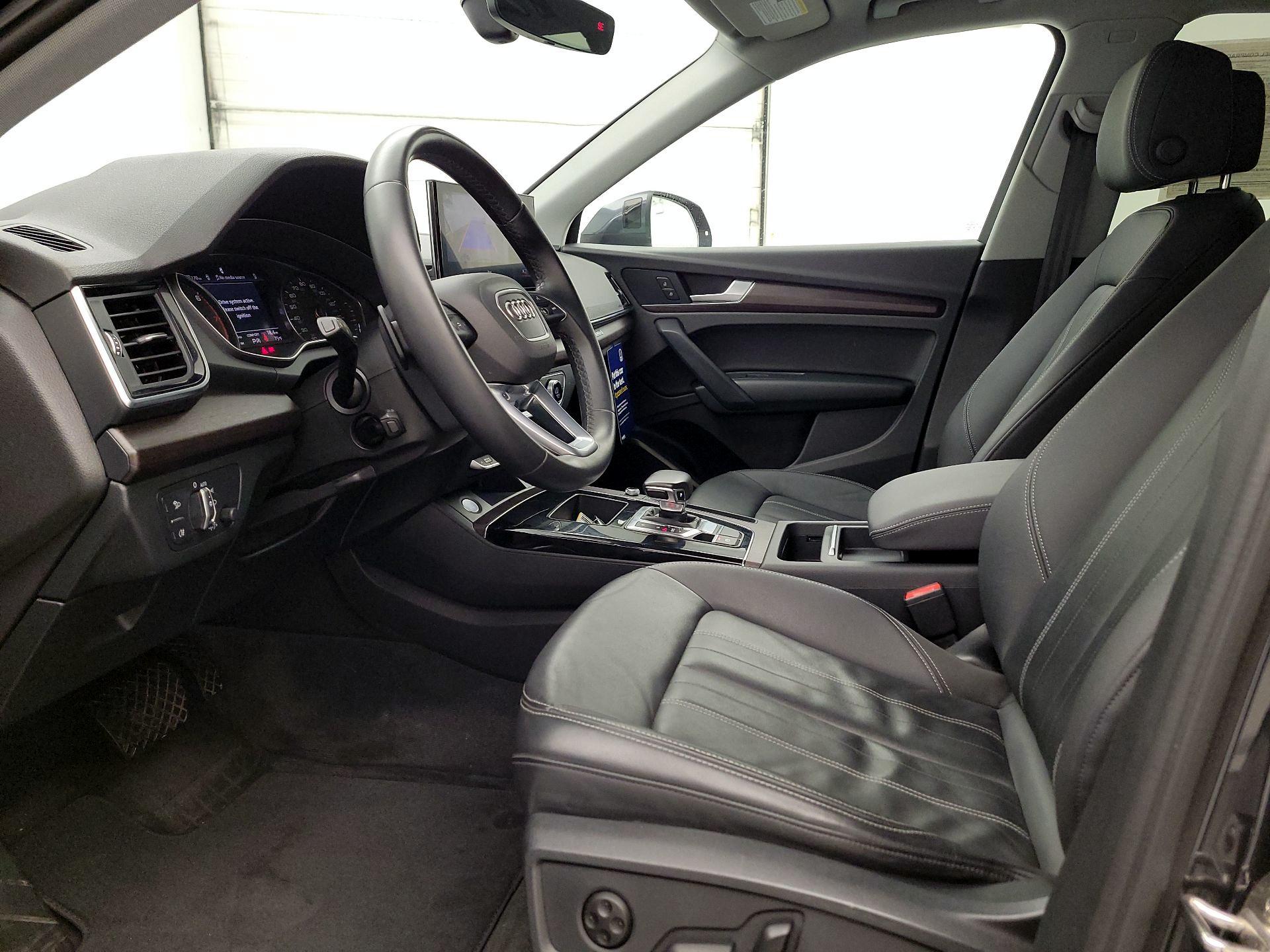 Thumbnail: 2021 Audi Q5 - 11