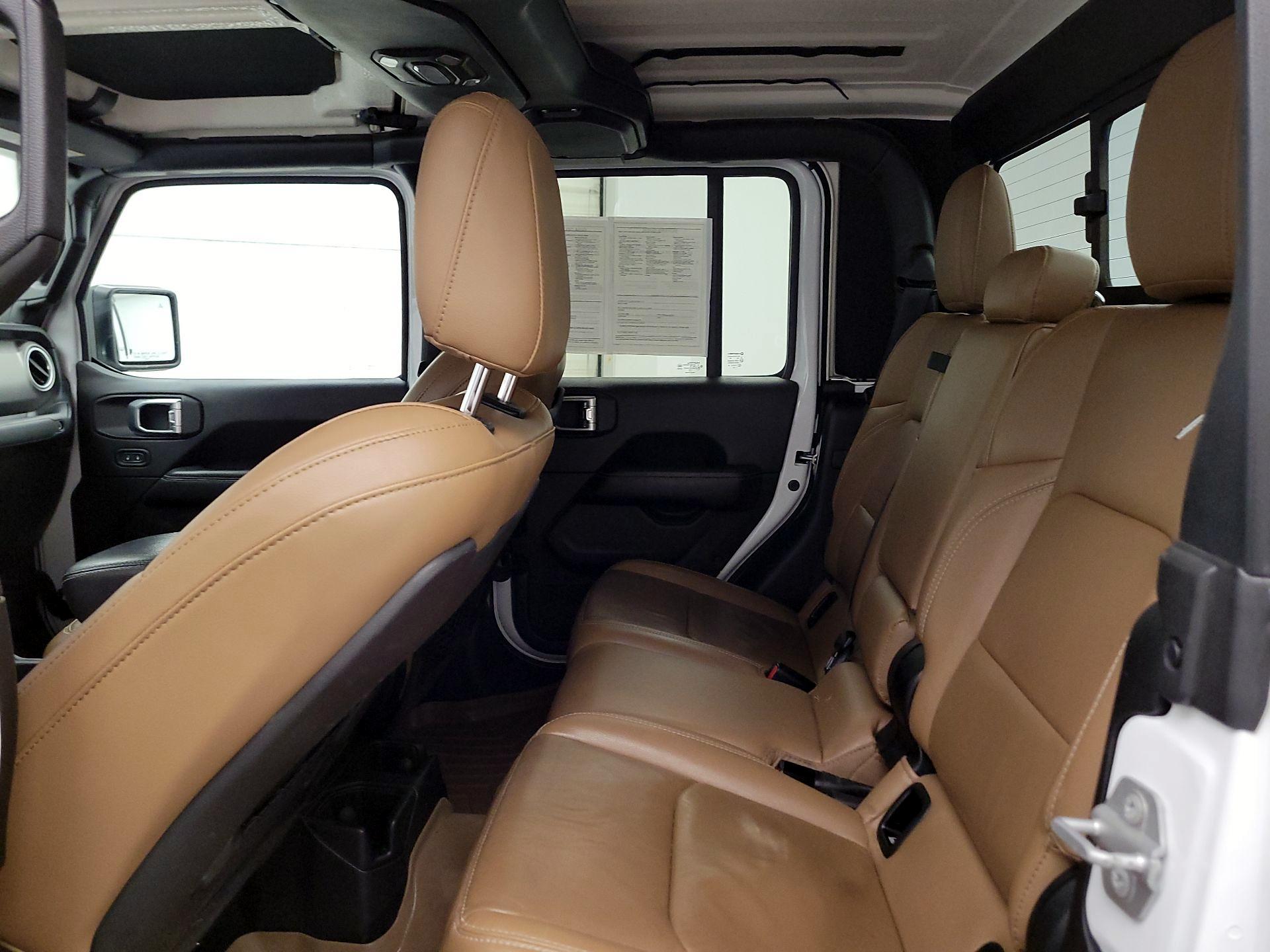 Thumbnail: 2020 Jeep Gladiator - 19