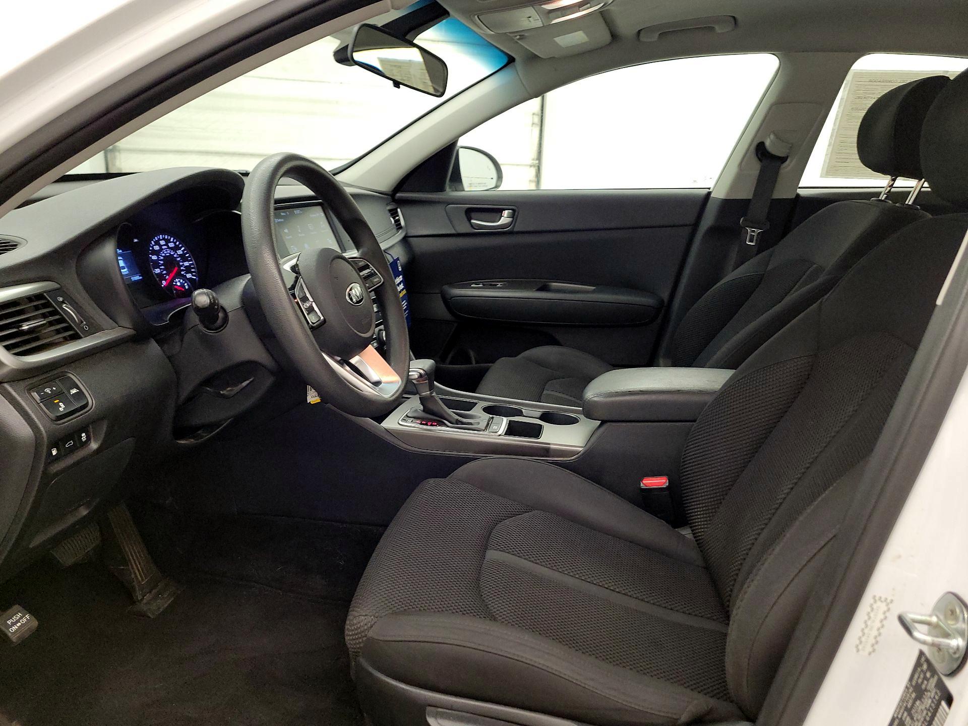 Thumbnail: 2020 Kia Optima - 11