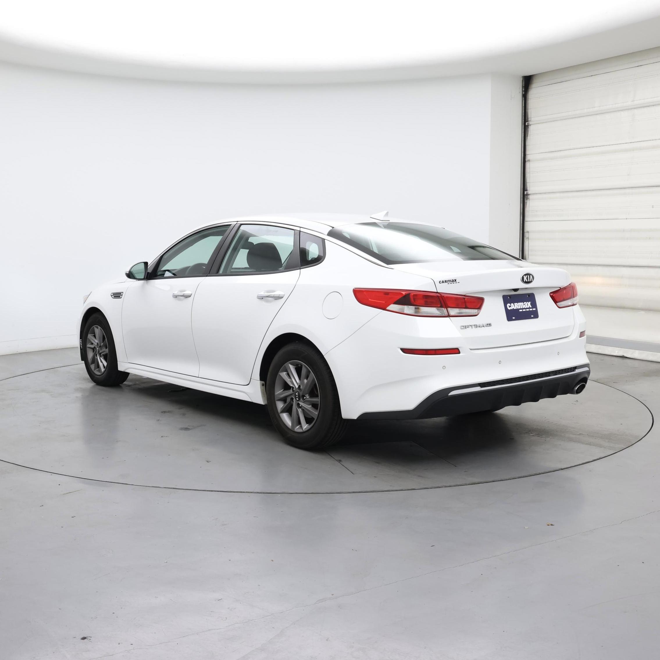 Thumbnail: 2020 Kia Optima - 2