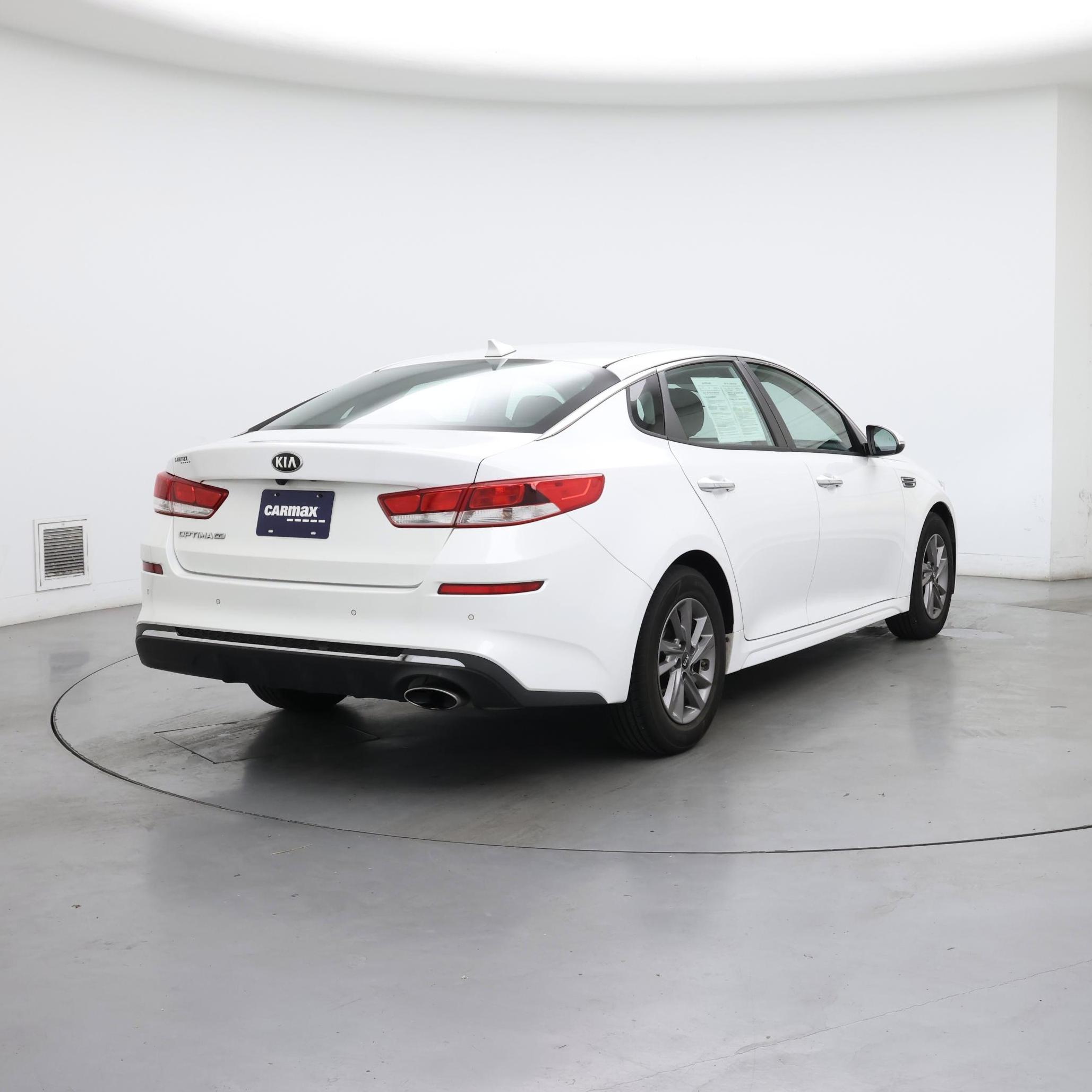 Thumbnail: 2020 Kia Optima - 8