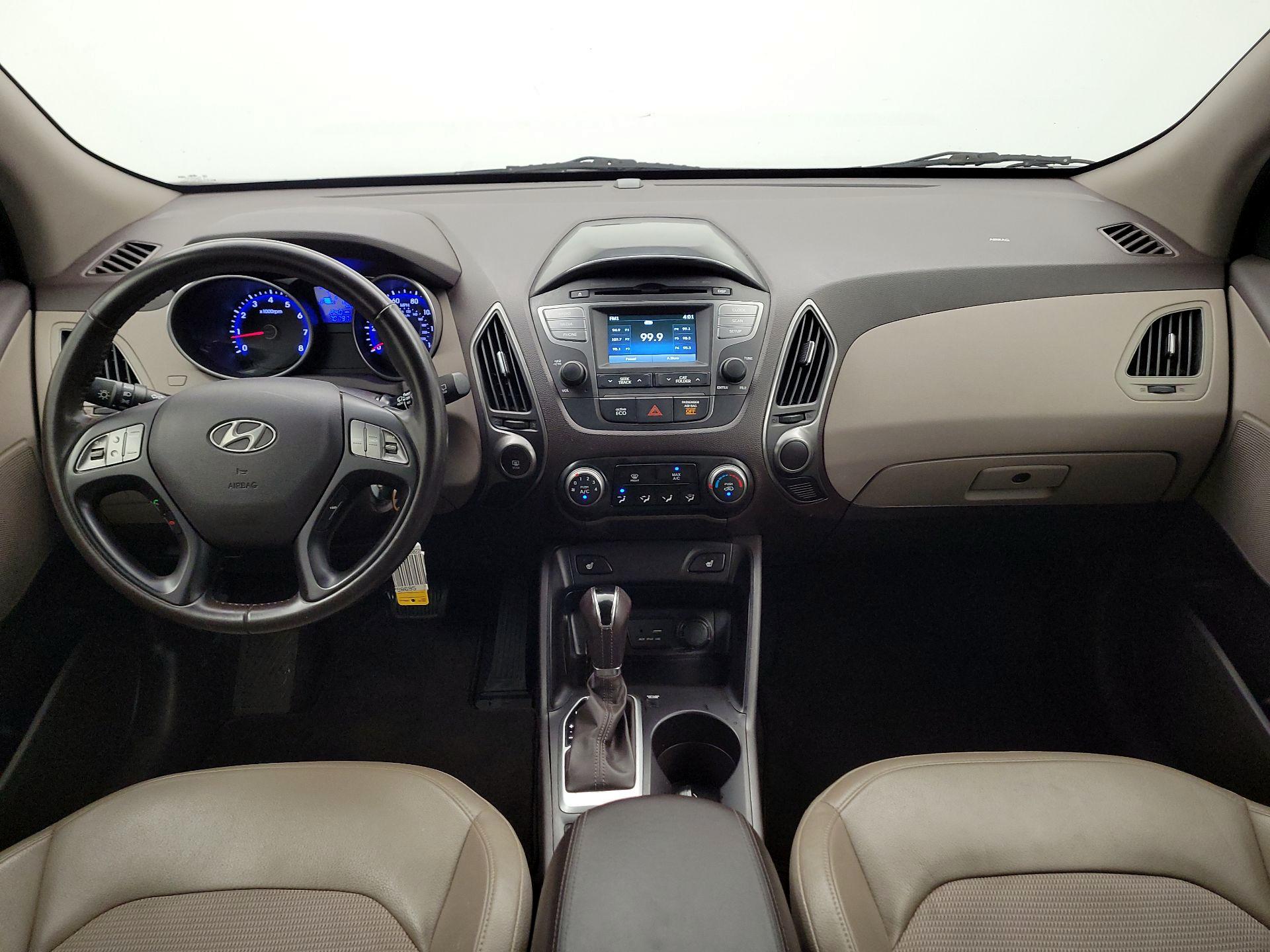 Thumbnail: 2015 Hyundai Tucson - 9