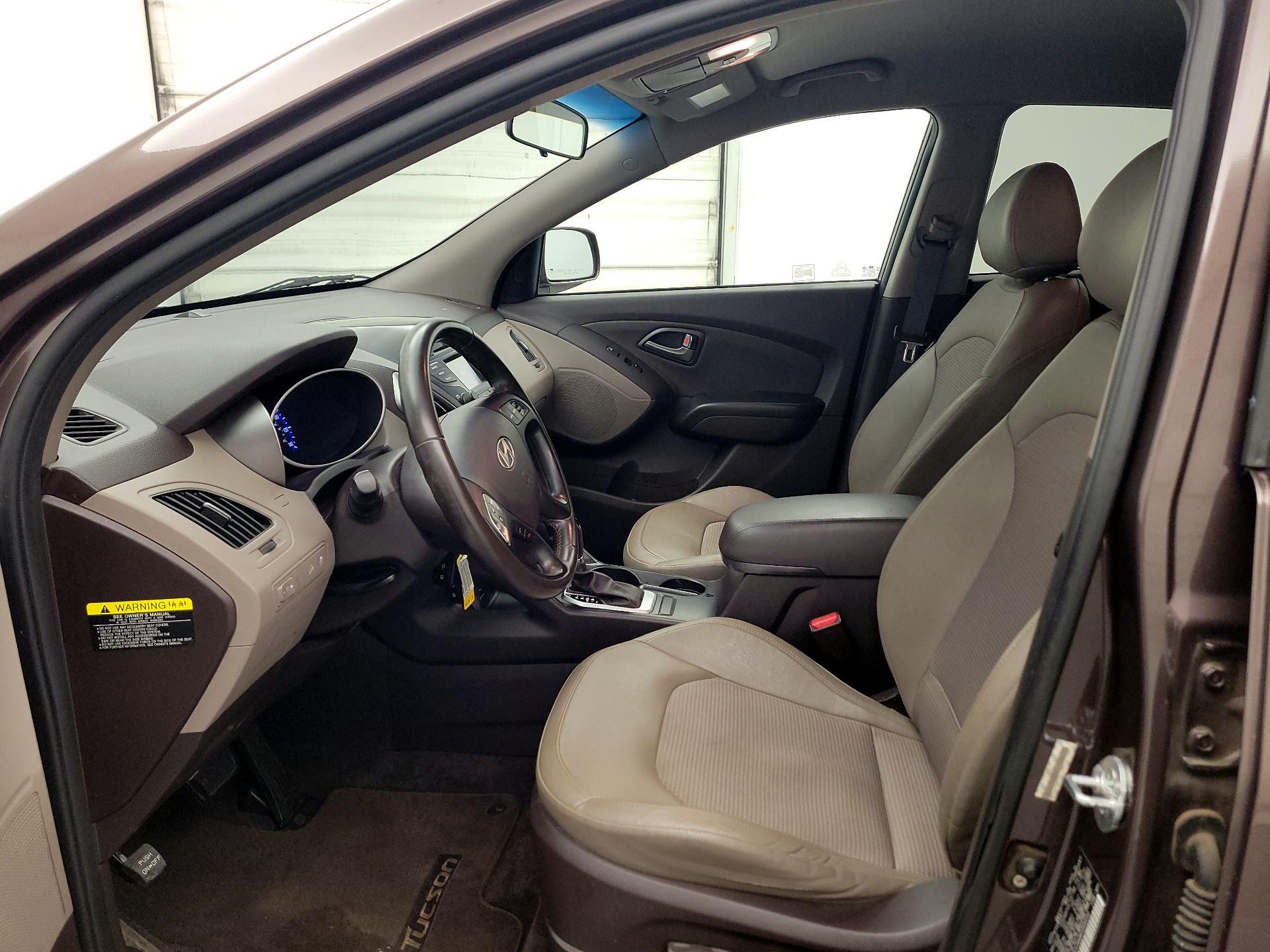 Thumbnail: 2015 Hyundai Tucson - 11