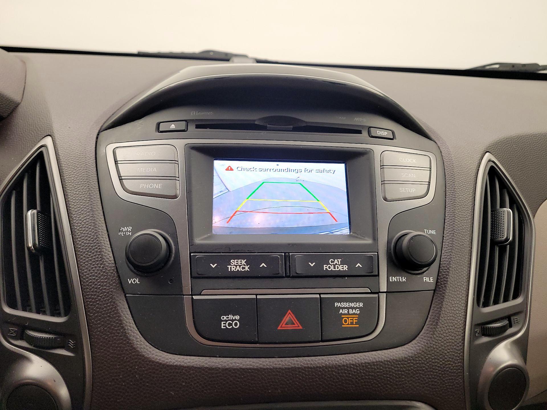 Thumbnail: 2015 Hyundai Tucson - 14