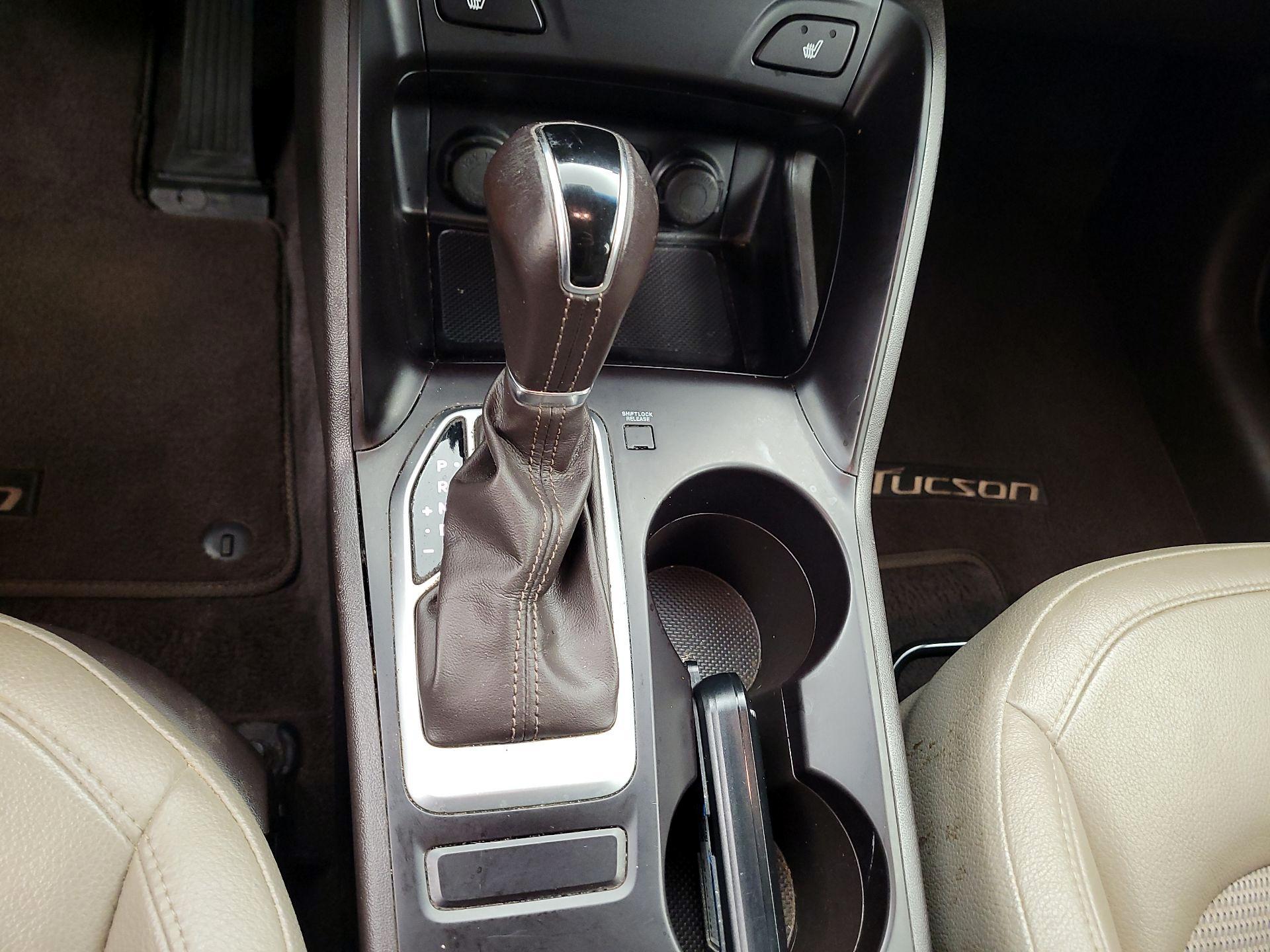 Thumbnail: 2015 Hyundai Tucson - 17