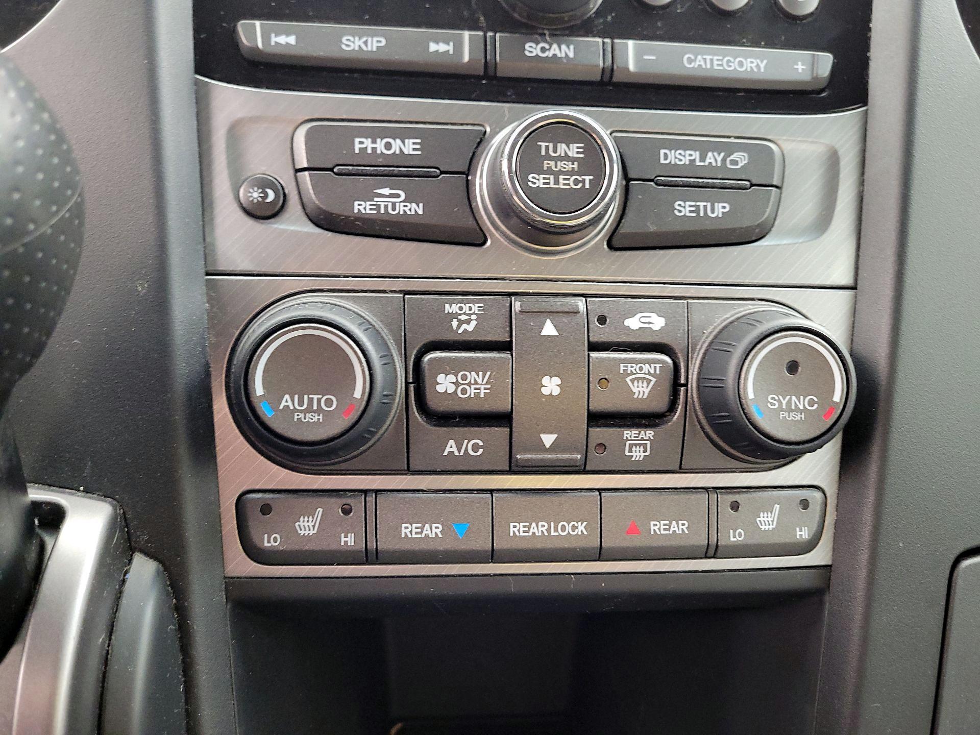 Thumbnail: 2015 Honda Pilot - 14