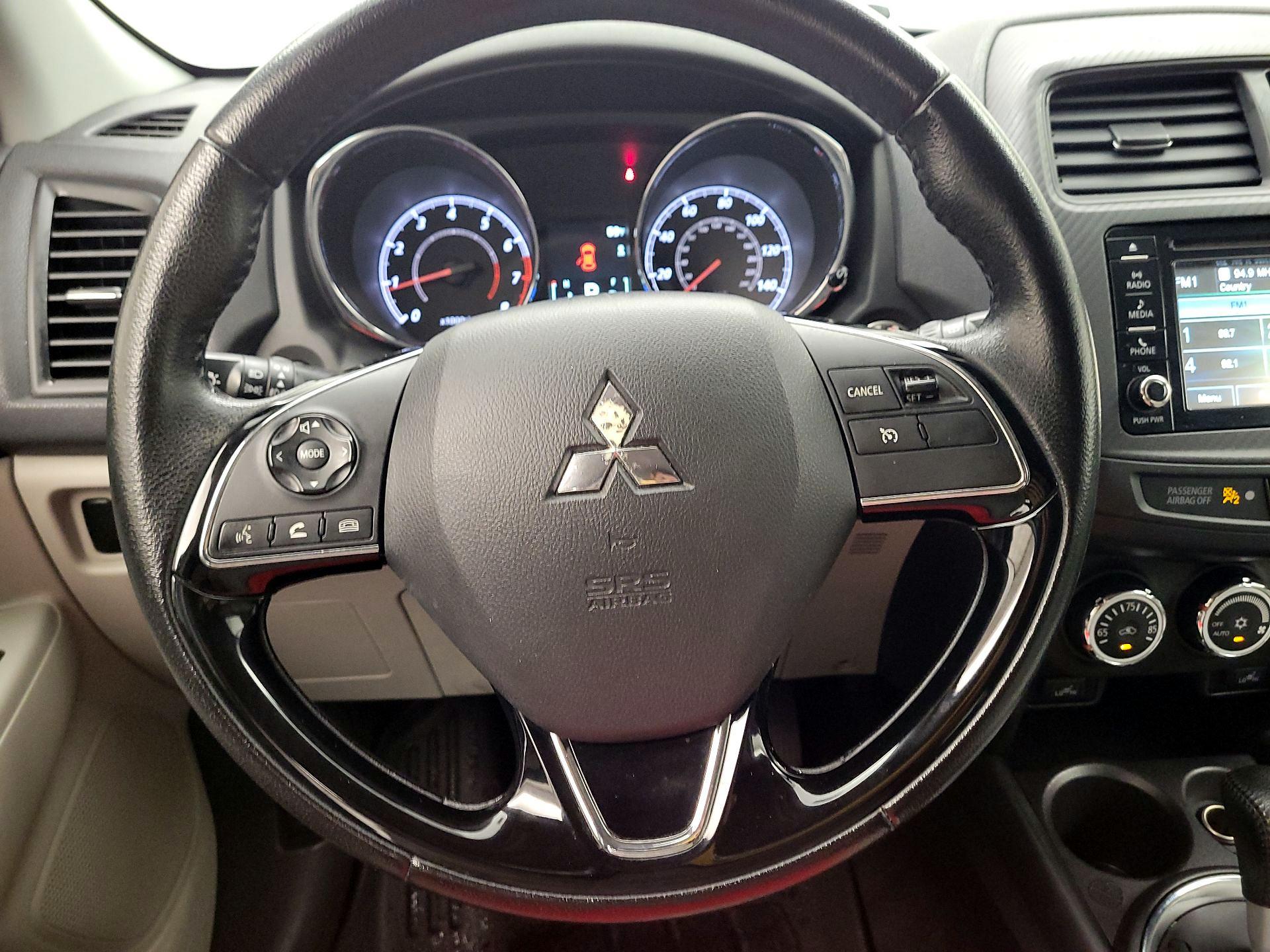 Thumbnail: 2016 Mitsubishi Outlander Sport - 10