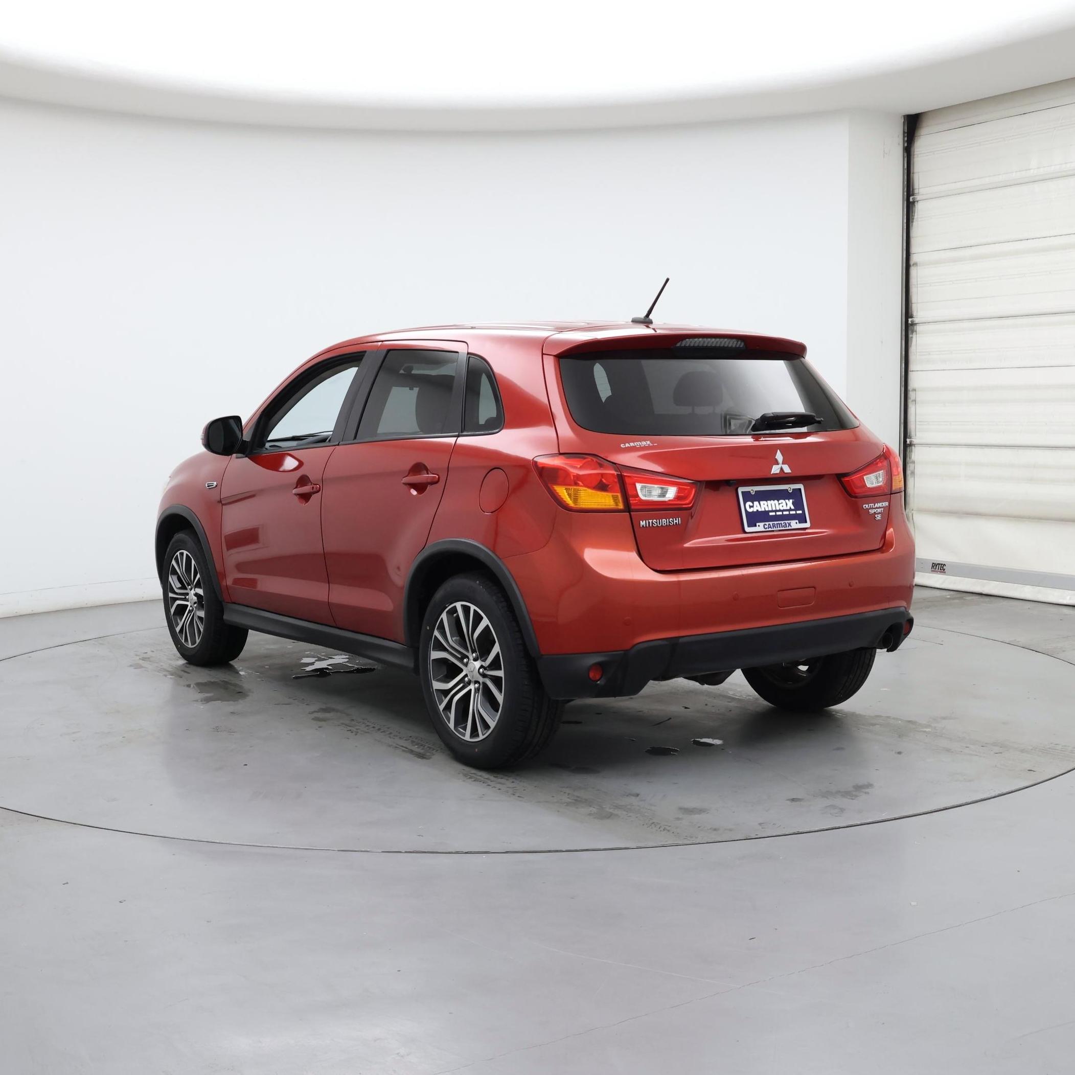 Thumbnail: 2016 Mitsubishi Outlander Sport - 2