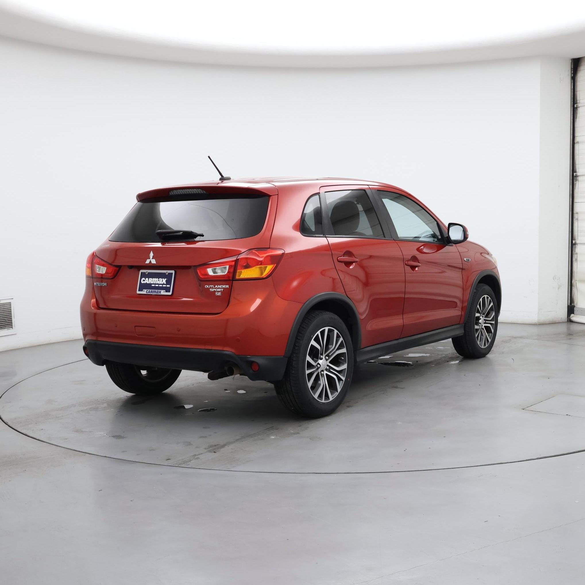 Thumbnail: 2016 Mitsubishi Outlander Sport - 8