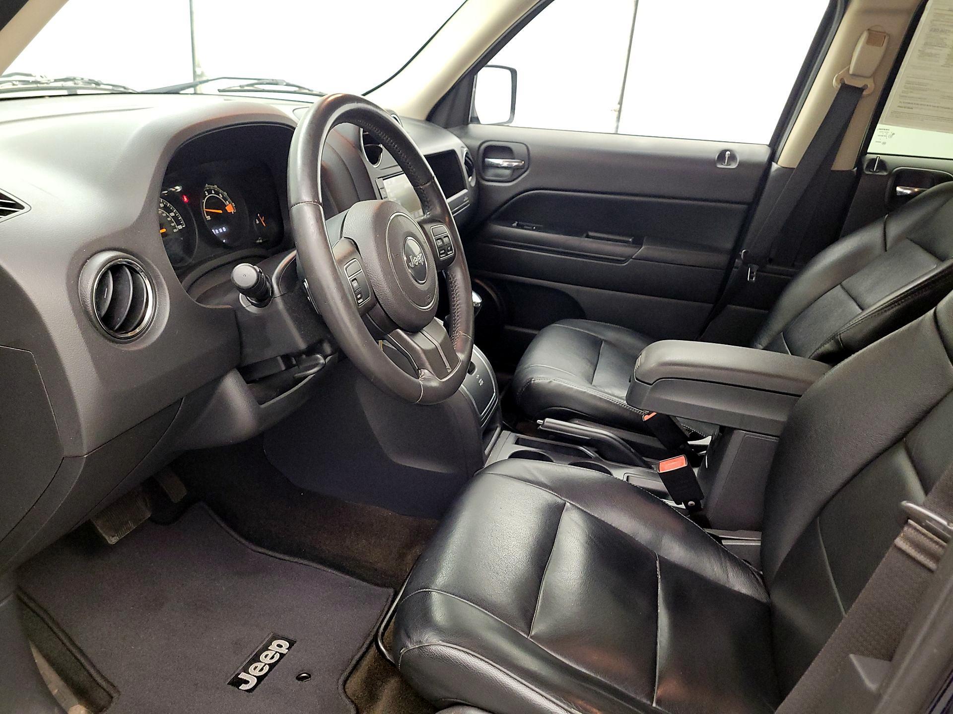 Thumbnail: 2014 Jeep Patriot - 11