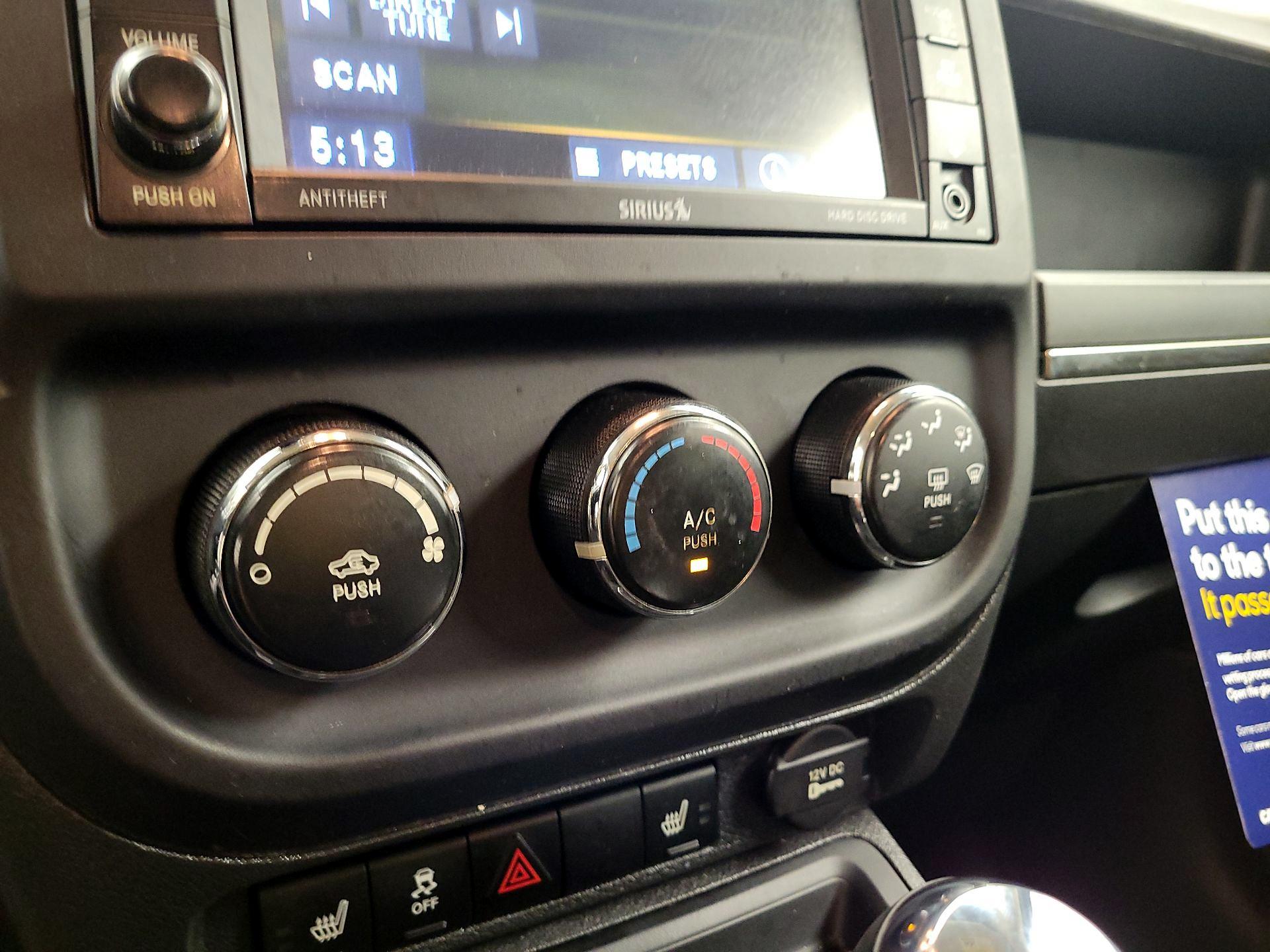 Thumbnail: 2014 Jeep Patriot - 14