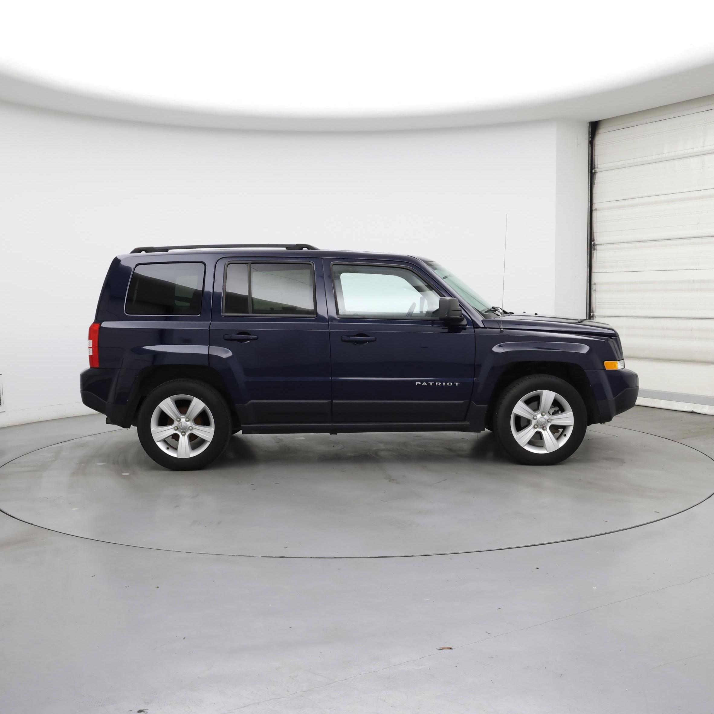 Thumbnail: 2014 Jeep Patriot - 7