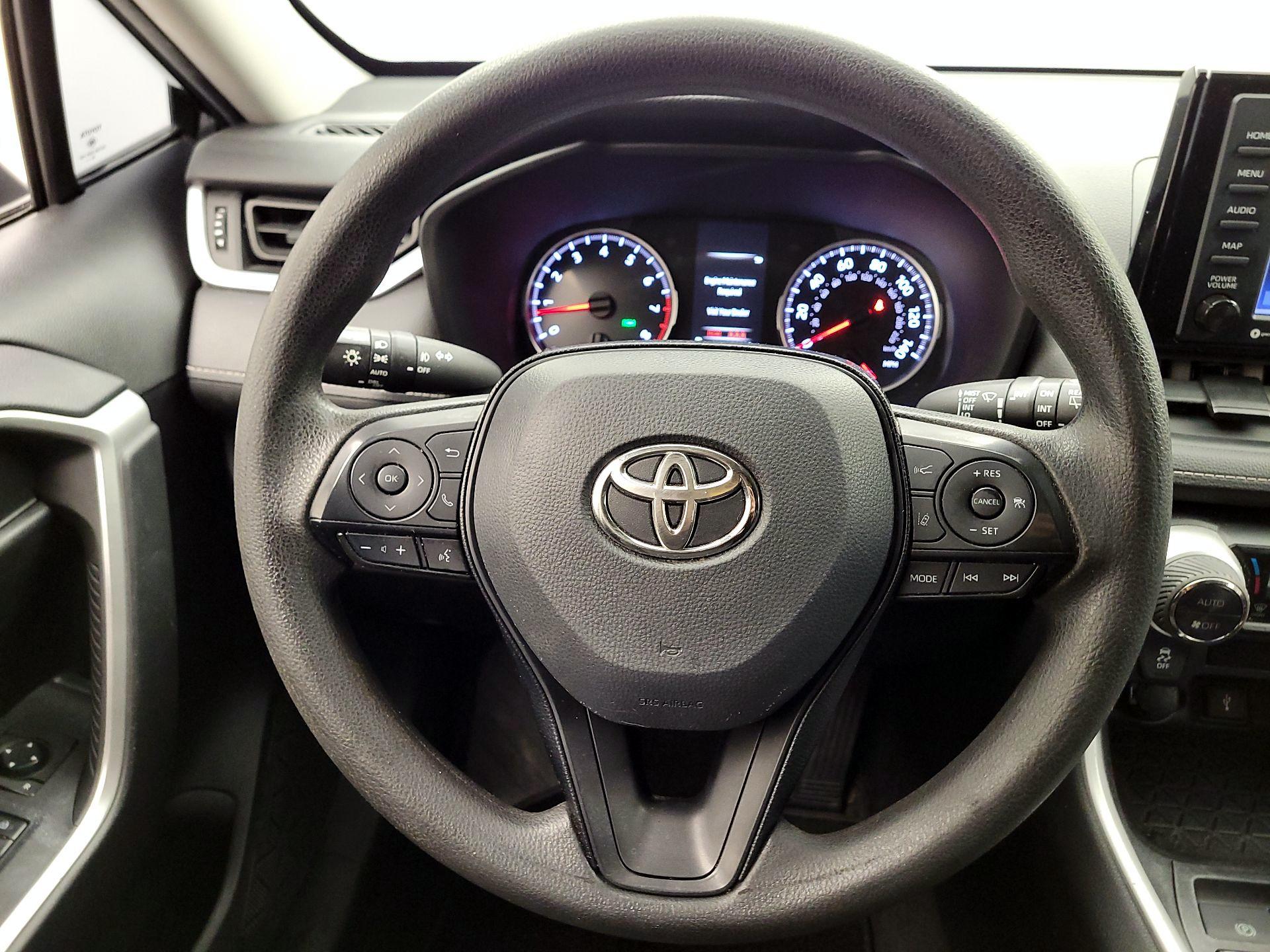 Thumbnail: 2021 Toyota RAV4 - 10