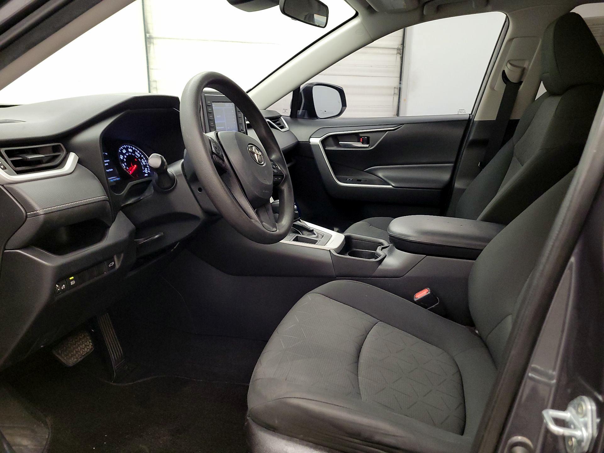 Thumbnail: 2021 Toyota RAV4 - 11