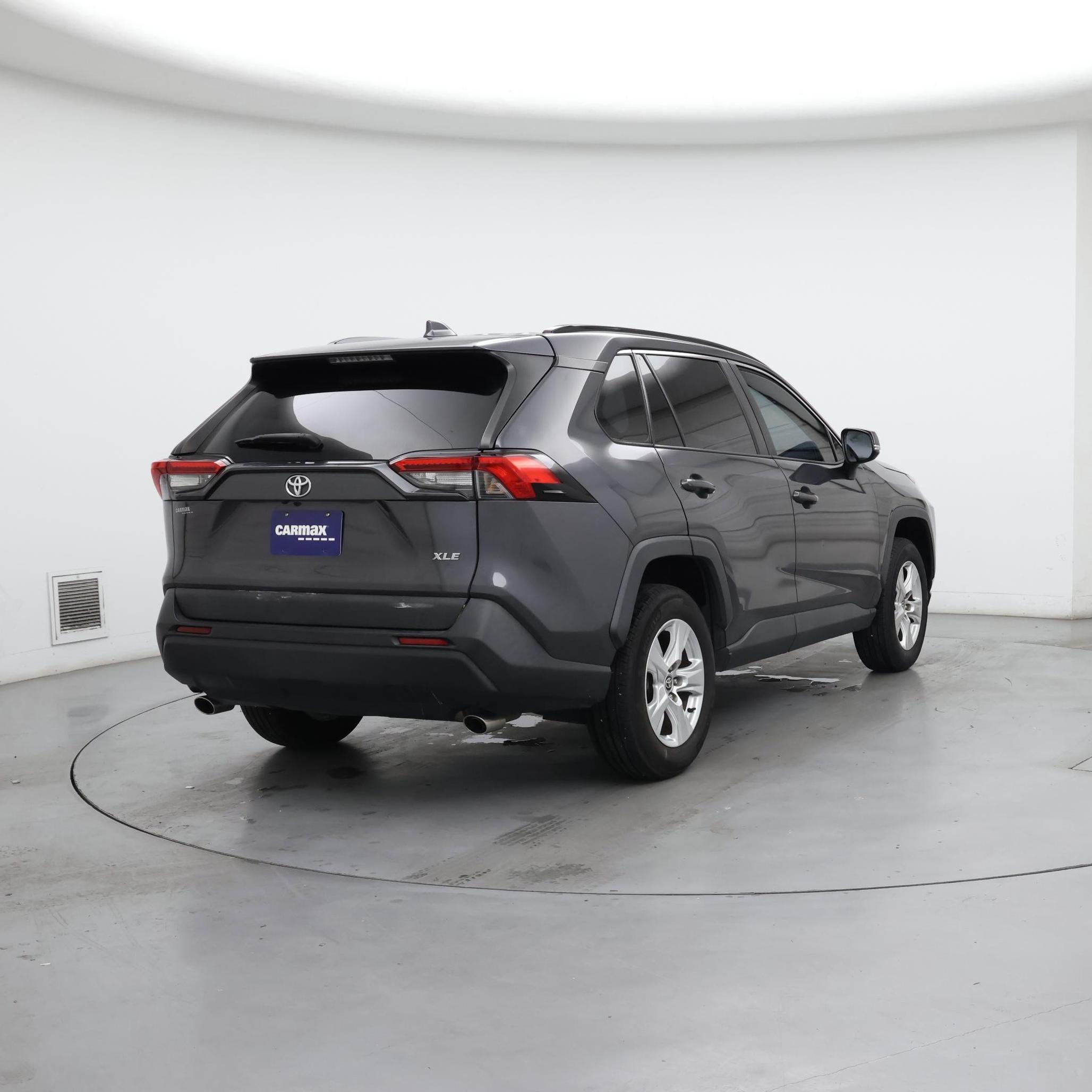 Thumbnail: 2021 Toyota RAV4 - 8