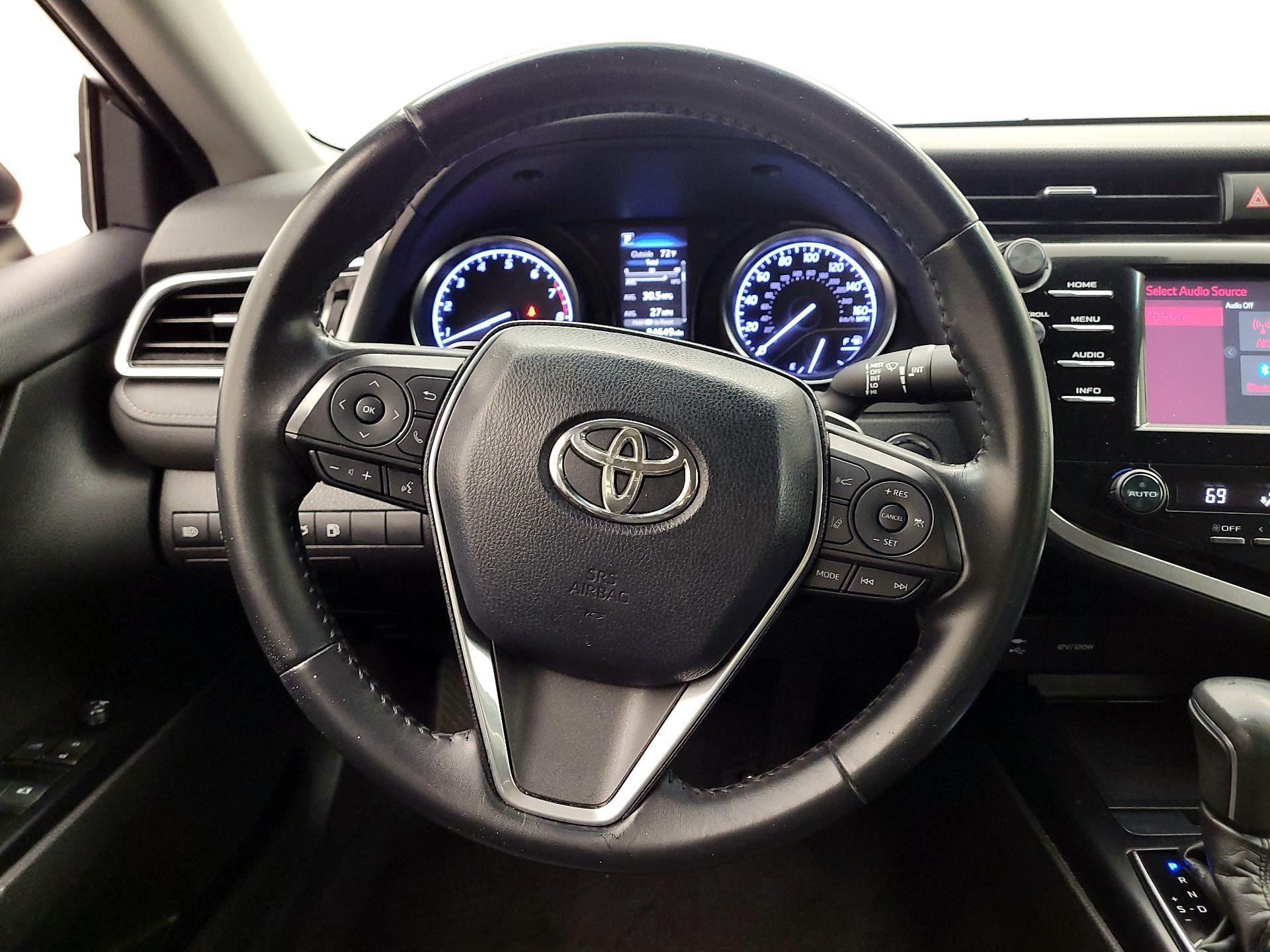 Thumbnail: 2018 Toyota Camry - 10