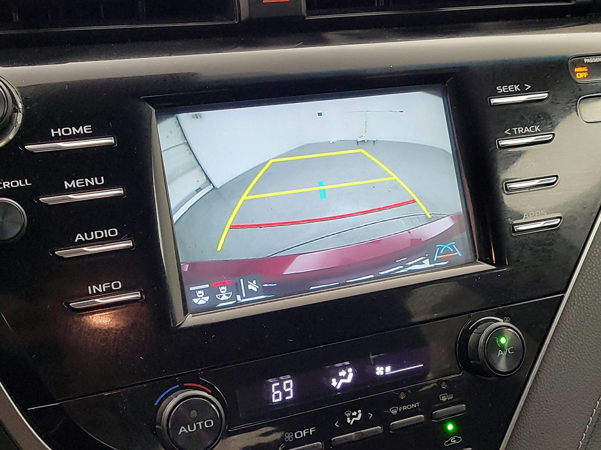 Thumbnail: 2018 Toyota Camry - 14