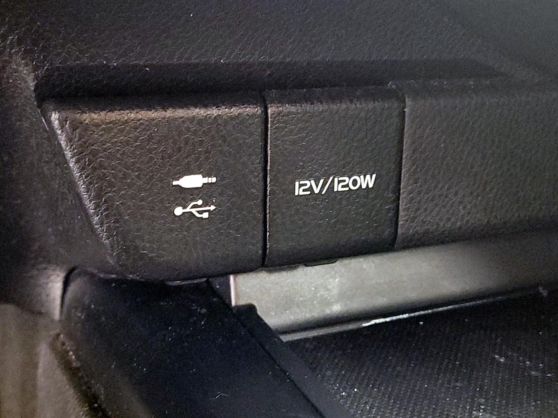 Thumbnail: 2018 Toyota Camry - 18